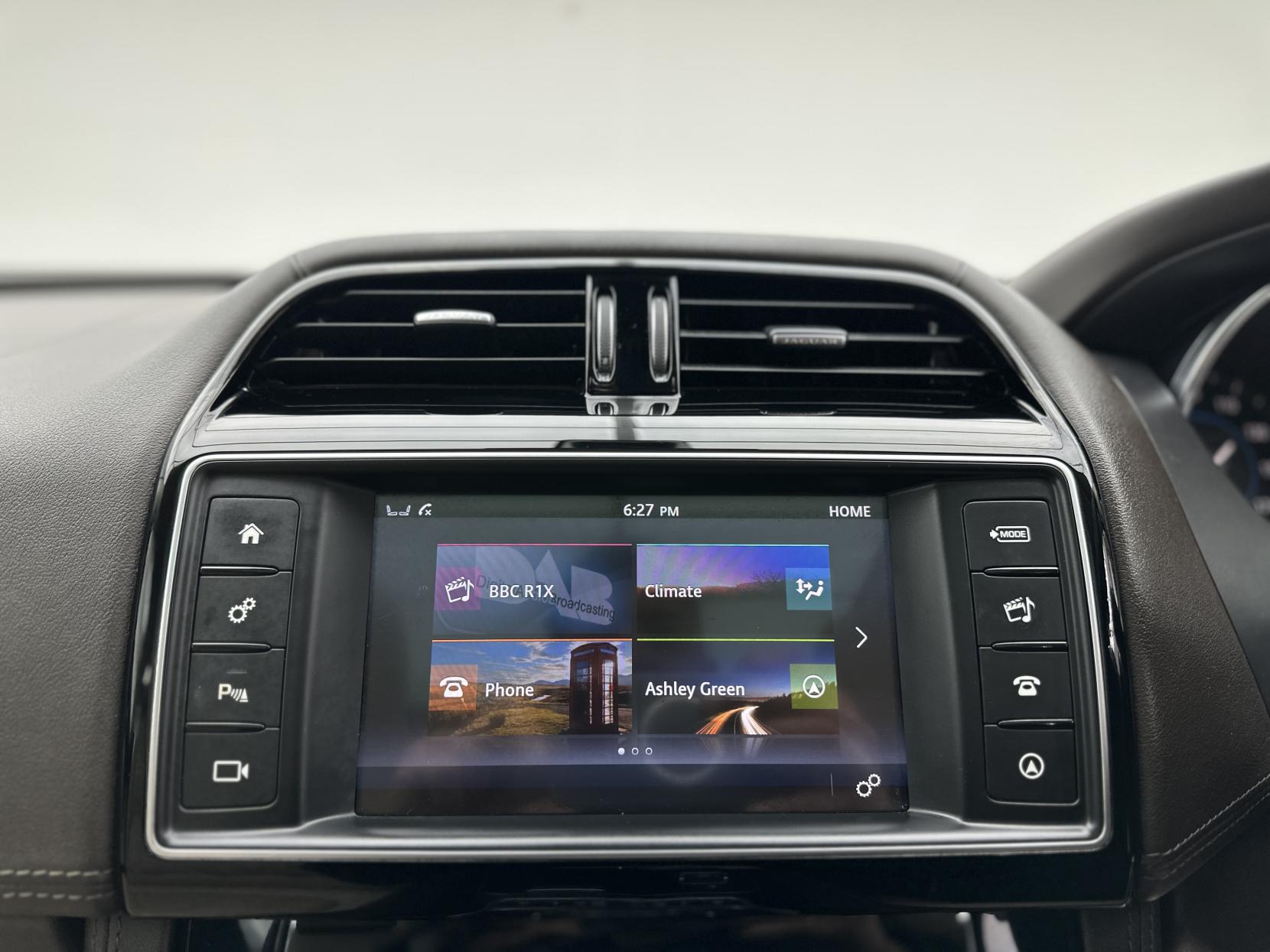 Jaguar F-PACE 2.0 D180 Portfolio SUV 5dr Diesel Auto AWD Euro 6 (s/s) (180 ps)