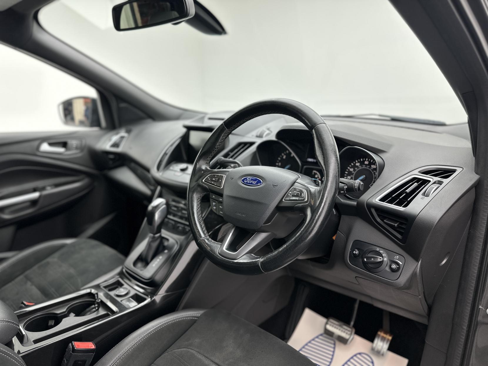 Ford Kuga 2.0 TDCi ST-Line X SUV 5dr Diesel Powershift AWD Euro 6 (s/s) (180 ps)