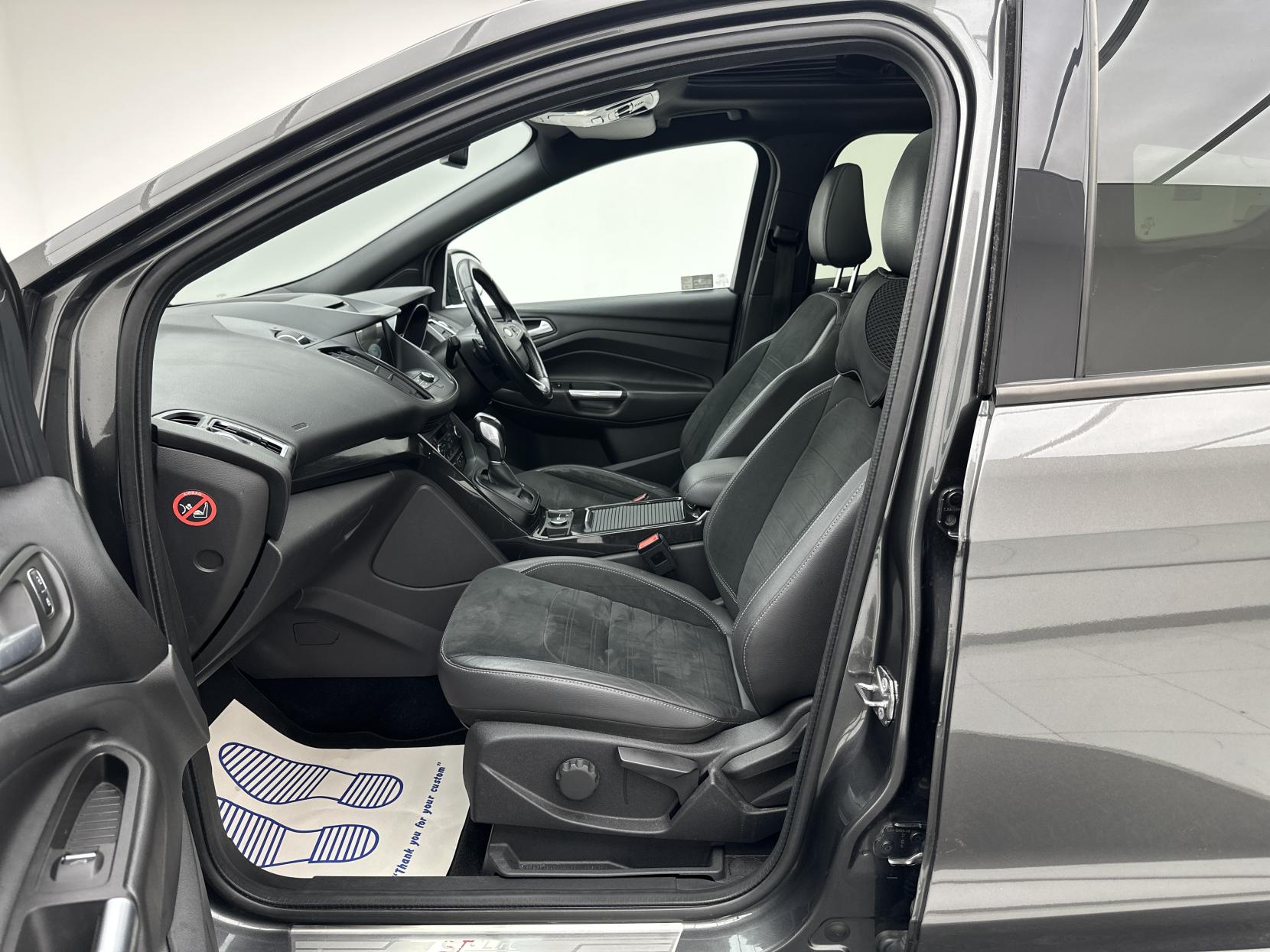 Ford Kuga 2.0 TDCi ST-Line X SUV 5dr Diesel Powershift AWD Euro 6 (s/s) (180 ps)