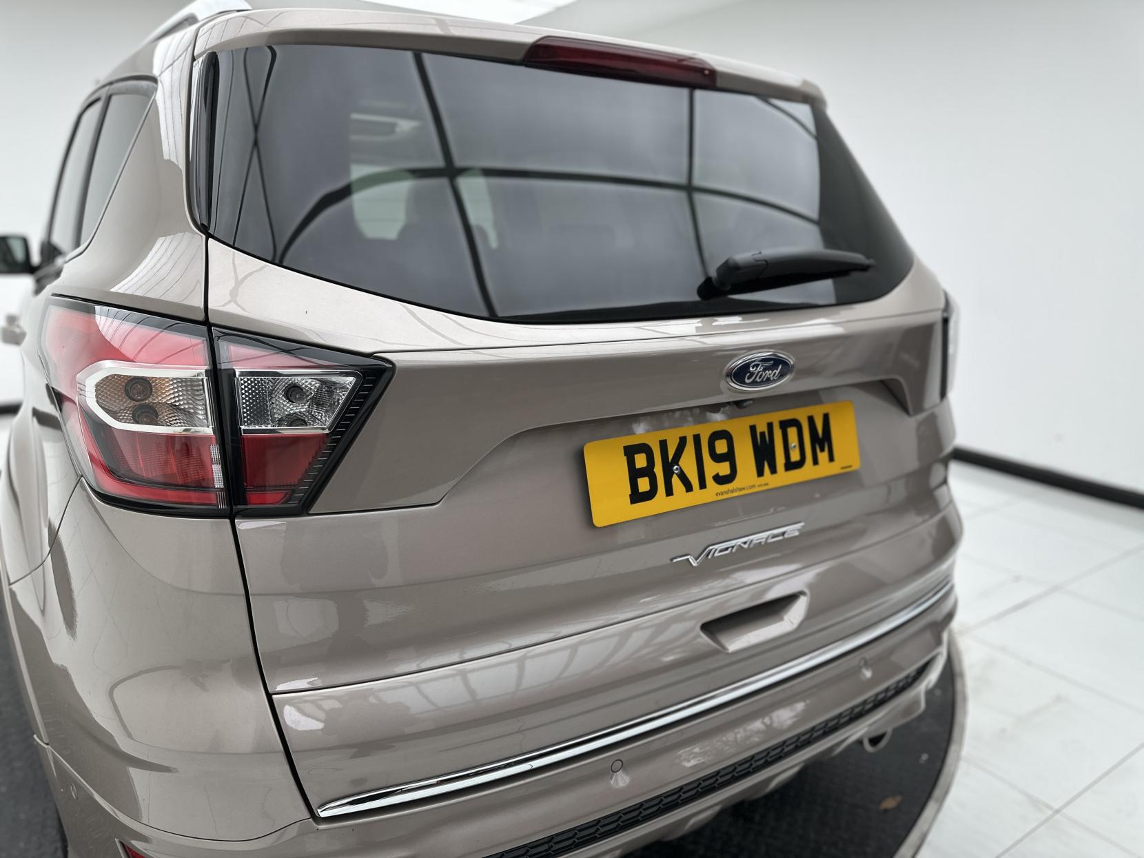 Ford Kuga 2.0 TDCi EcoBlue Vignale SUV 5dr Diesel Powershift AWD Euro 6 (s/s) (180 ps)