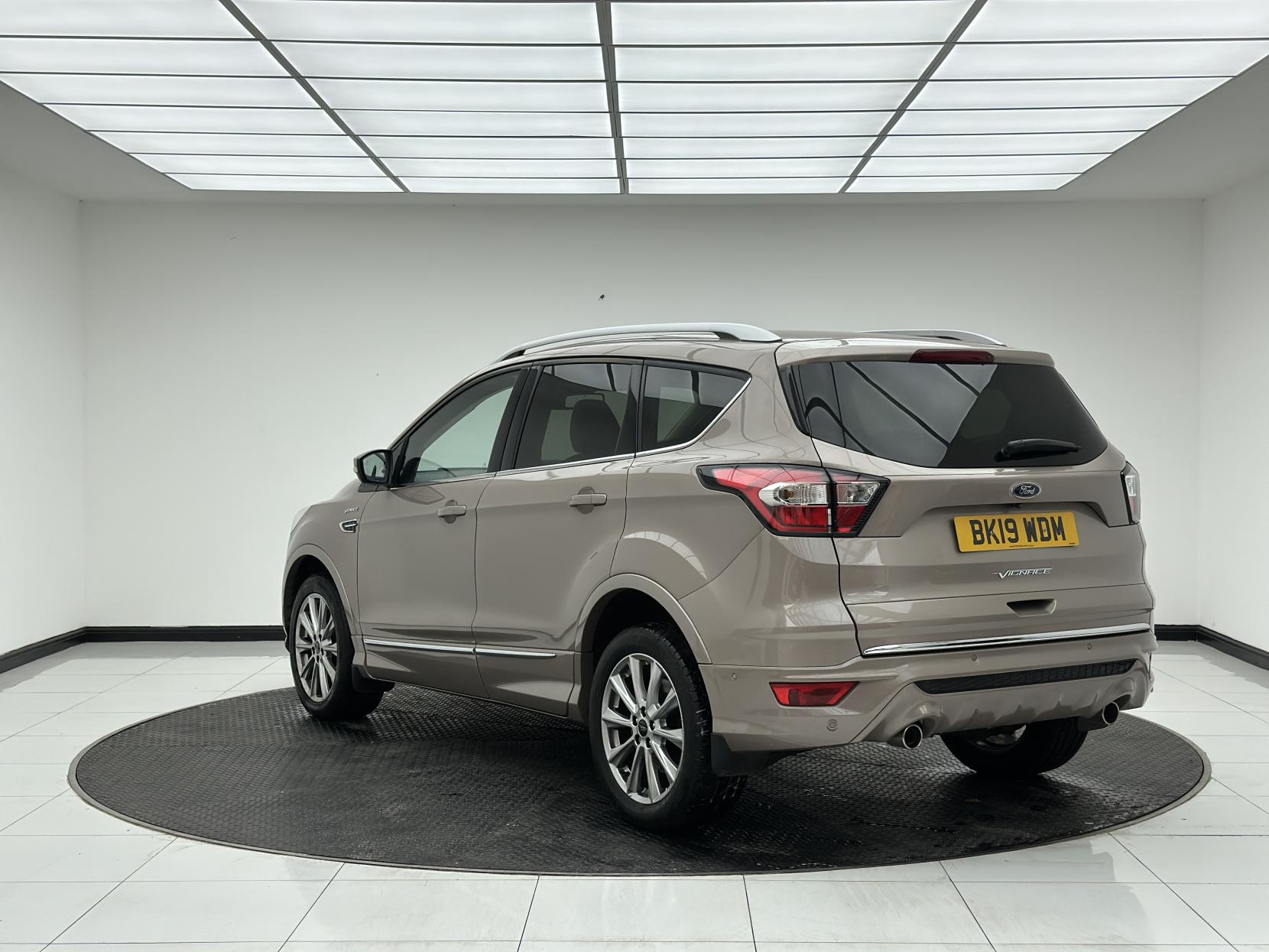 Ford Kuga 2.0 TDCi EcoBlue Vignale SUV 5dr Diesel Powershift AWD Euro 6 (s/s) (180 ps)
