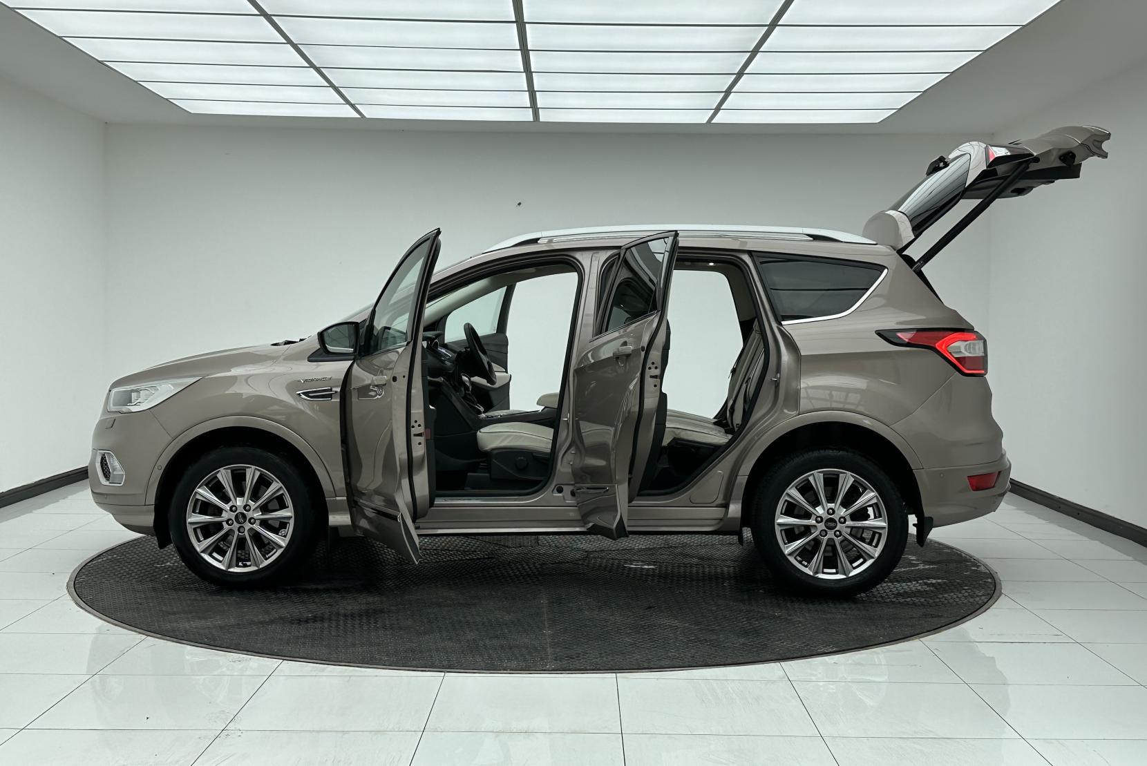 Ford Kuga 2.0 TDCi EcoBlue Vignale SUV 5dr Diesel Powershift AWD Euro 6 (s/s) (180 ps)