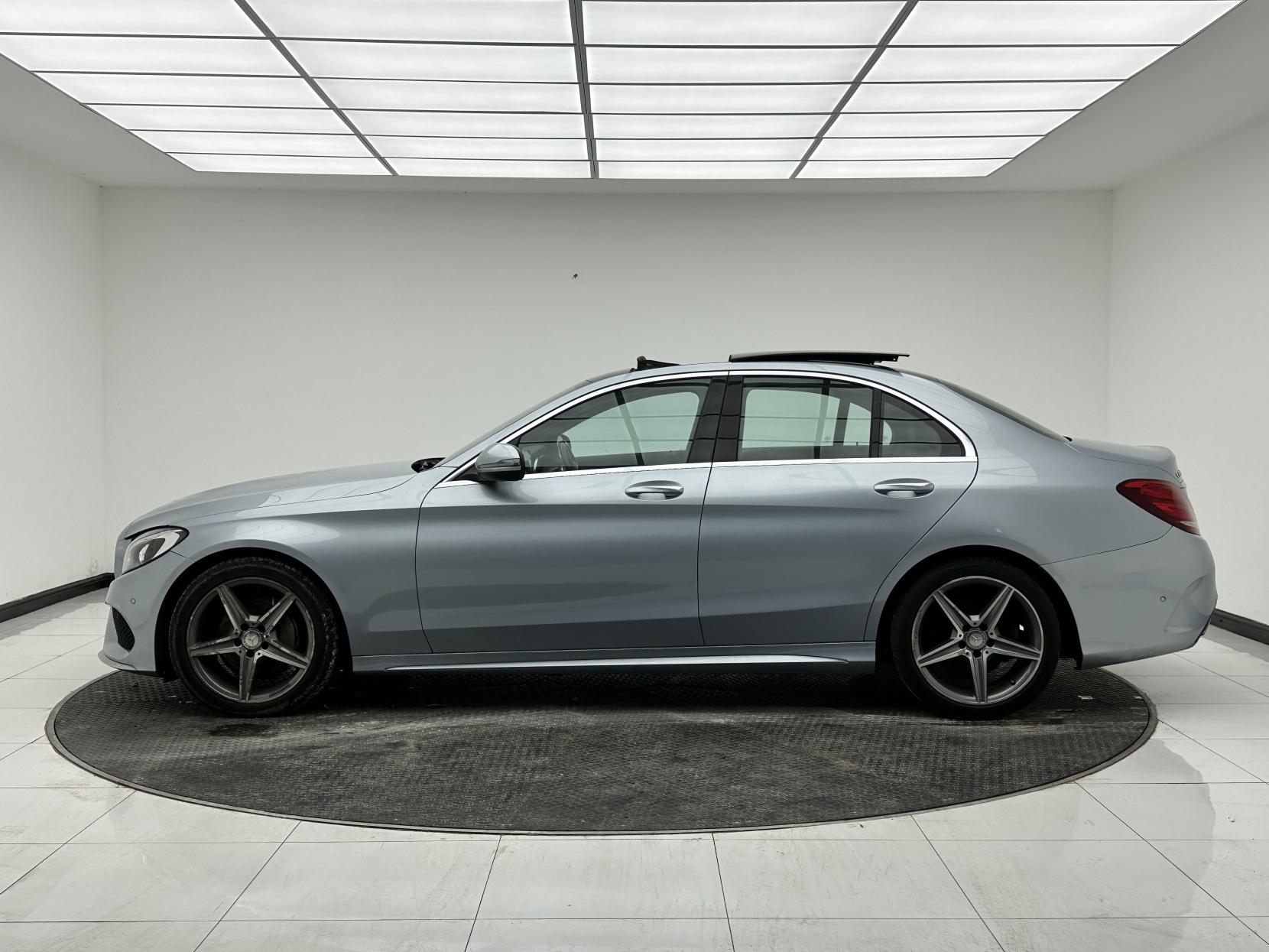Mercedes-Benz C Class 2.0 C200 AMG Line (Premium Plus) Saloon 4dr Petrol 7G-Tronic+ Euro 6 (s/s) (184 ps)