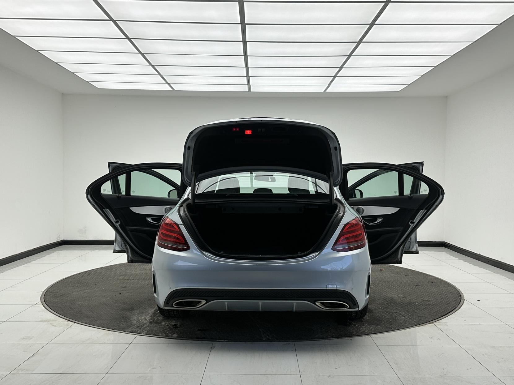 Mercedes-Benz C Class 2.0 C200 AMG Line (Premium Plus) Saloon 4dr Petrol 7G-Tronic+ Euro 6 (s/s) (184 ps)