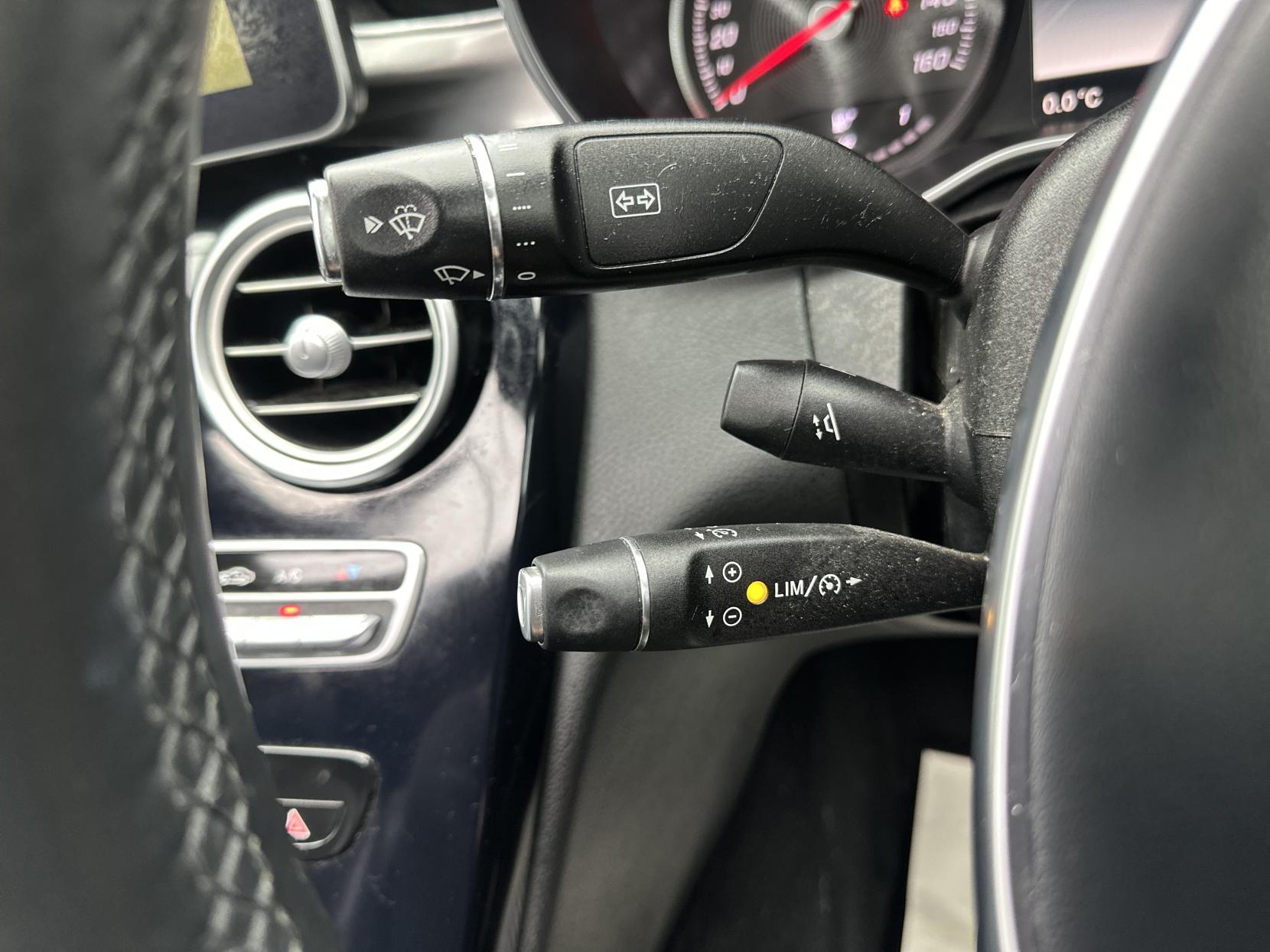 Mercedes-Benz C Class 2.0 C200 AMG Line (Premium Plus) Saloon 4dr Petrol 7G-Tronic+ Euro 6 (s/s) (184 ps)