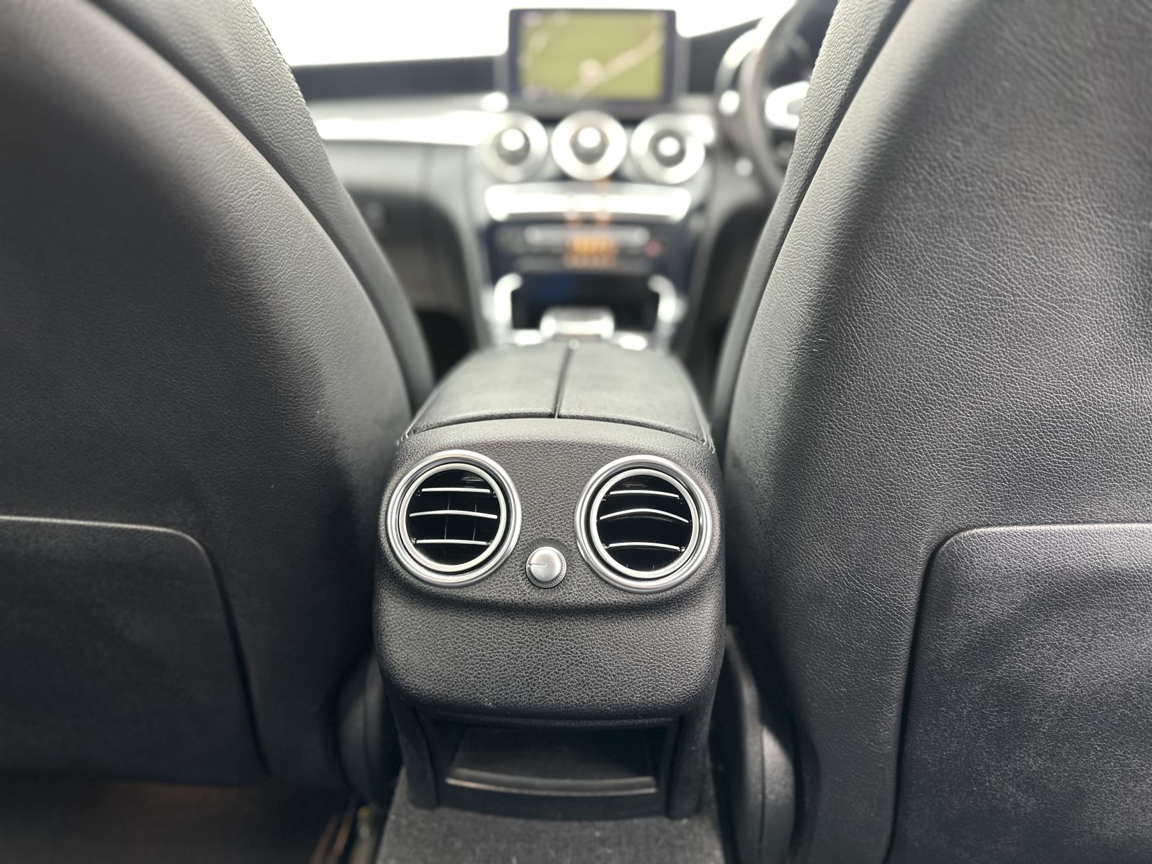 Mercedes-Benz C Class 2.0 C200 AMG Line (Premium Plus) Saloon 4dr Petrol 7G-Tronic+ Euro 6 (s/s) (184 ps)