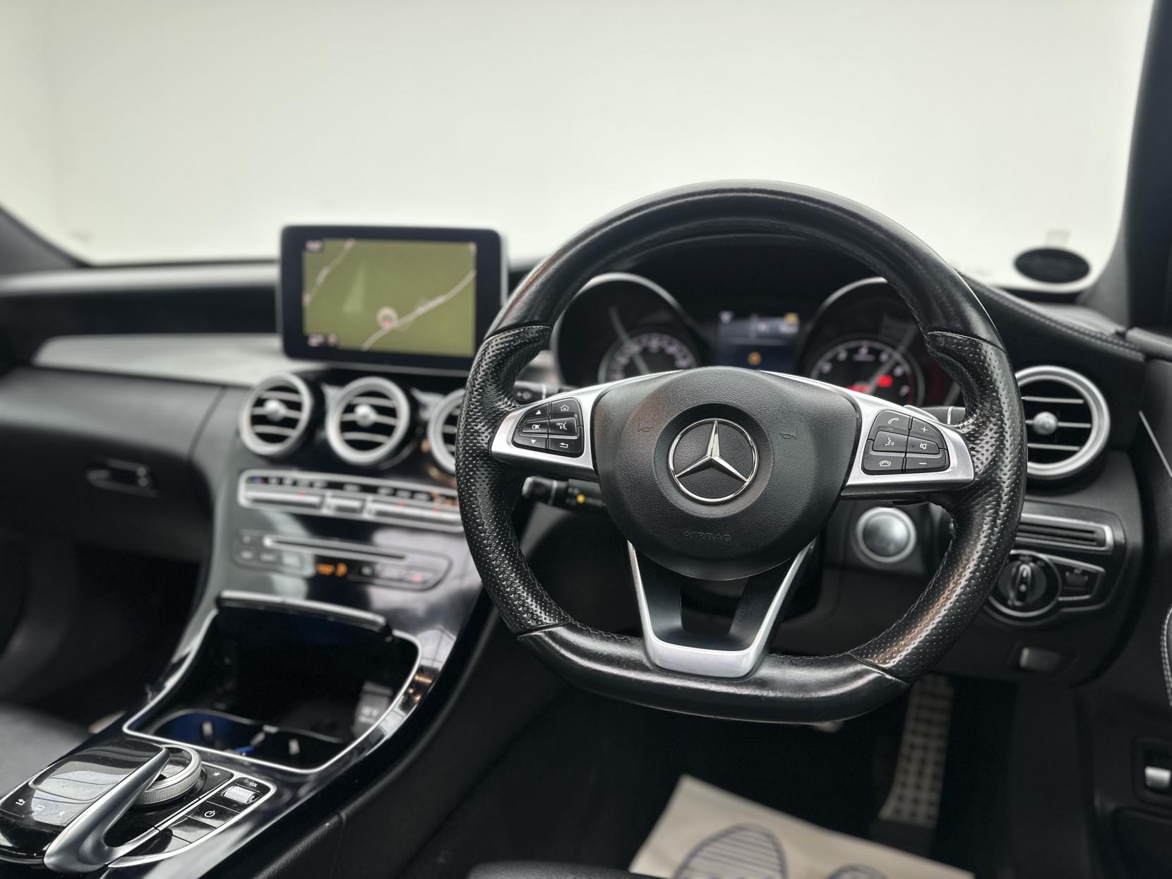 Mercedes-Benz C Class 2.0 C200 AMG Line (Premium Plus) Saloon 4dr Petrol 7G-Tronic+ Euro 6 (s/s) (184 ps)