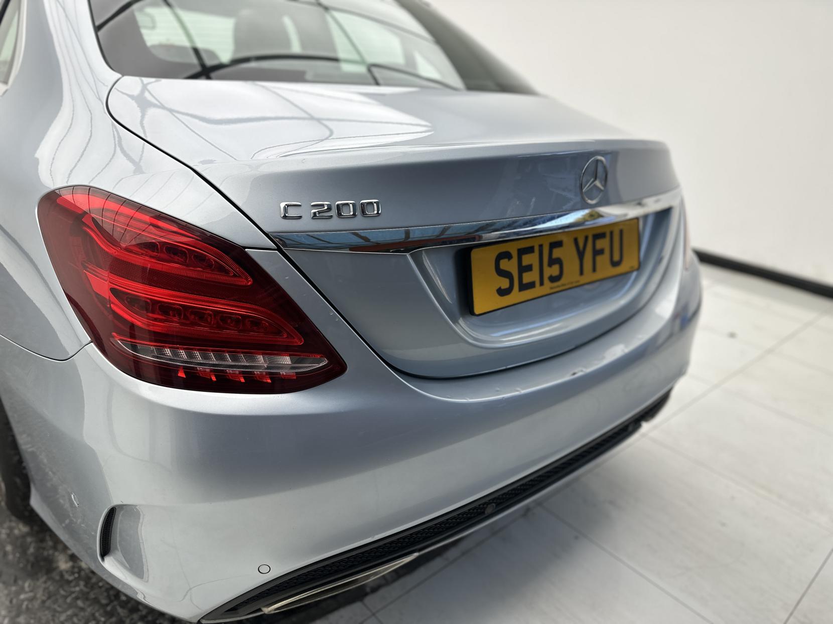 Mercedes-Benz C Class 2.0 C200 AMG Line (Premium Plus) Saloon 4dr Petrol 7G-Tronic+ Euro 6 (s/s) (184 ps)