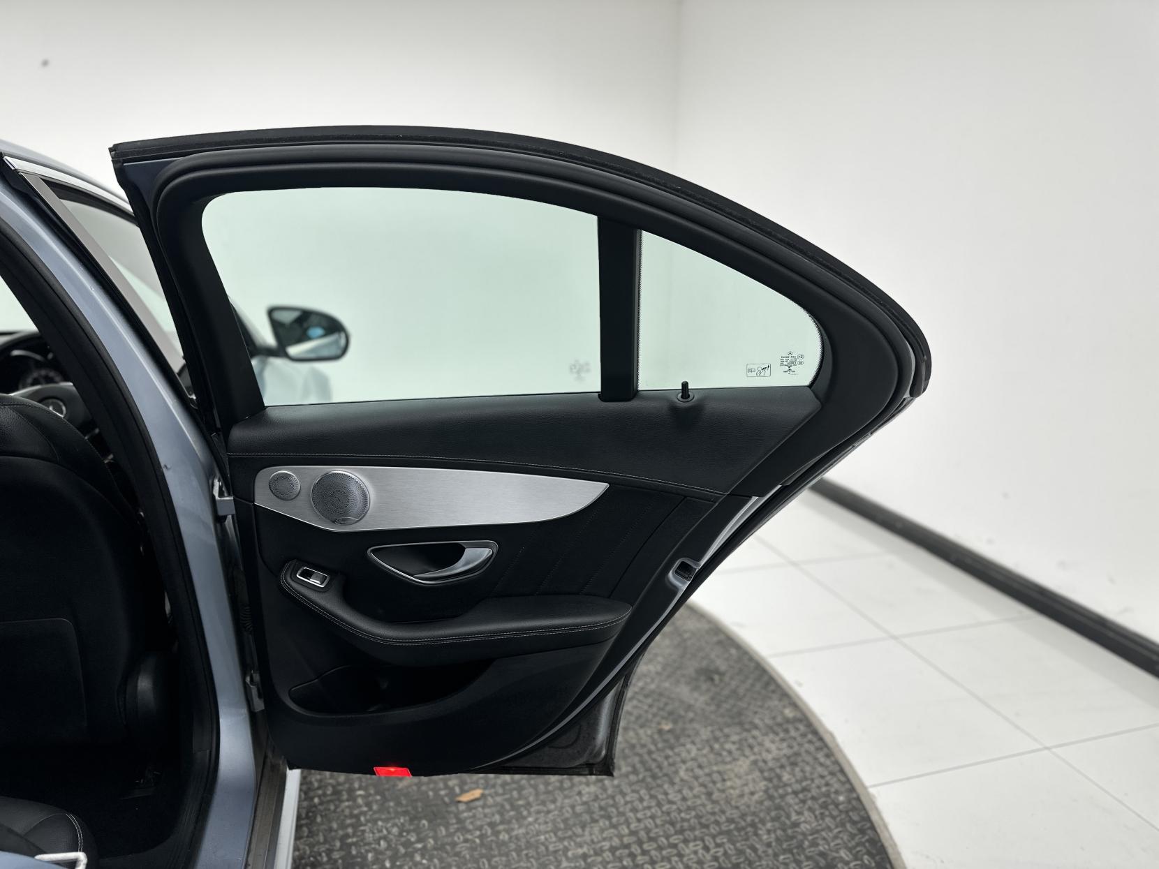 Mercedes-Benz C Class 2.0 C200 AMG Line (Premium Plus) Saloon 4dr Petrol 7G-Tronic+ Euro 6 (s/s) (184 ps)