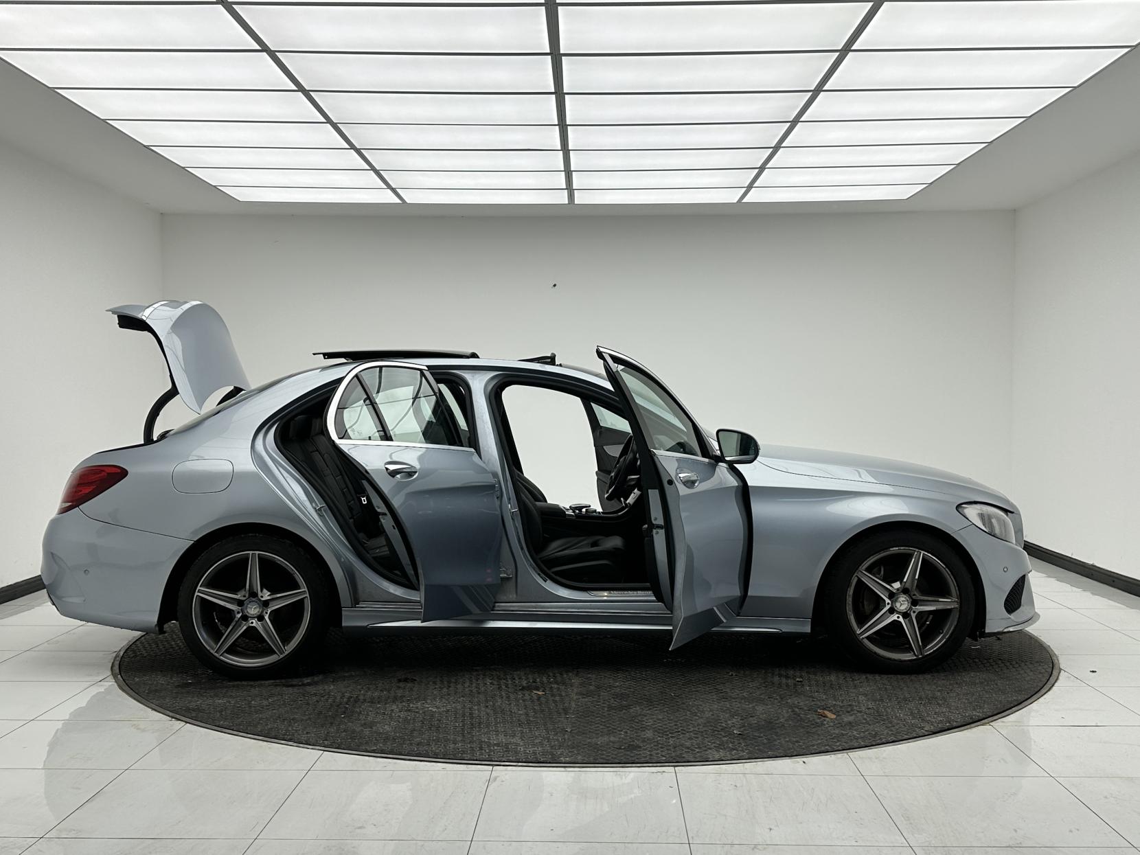 Mercedes-Benz C Class 2.0 C200 AMG Line (Premium Plus) Saloon 4dr Petrol 7G-Tronic+ Euro 6 (s/s) (184 ps)