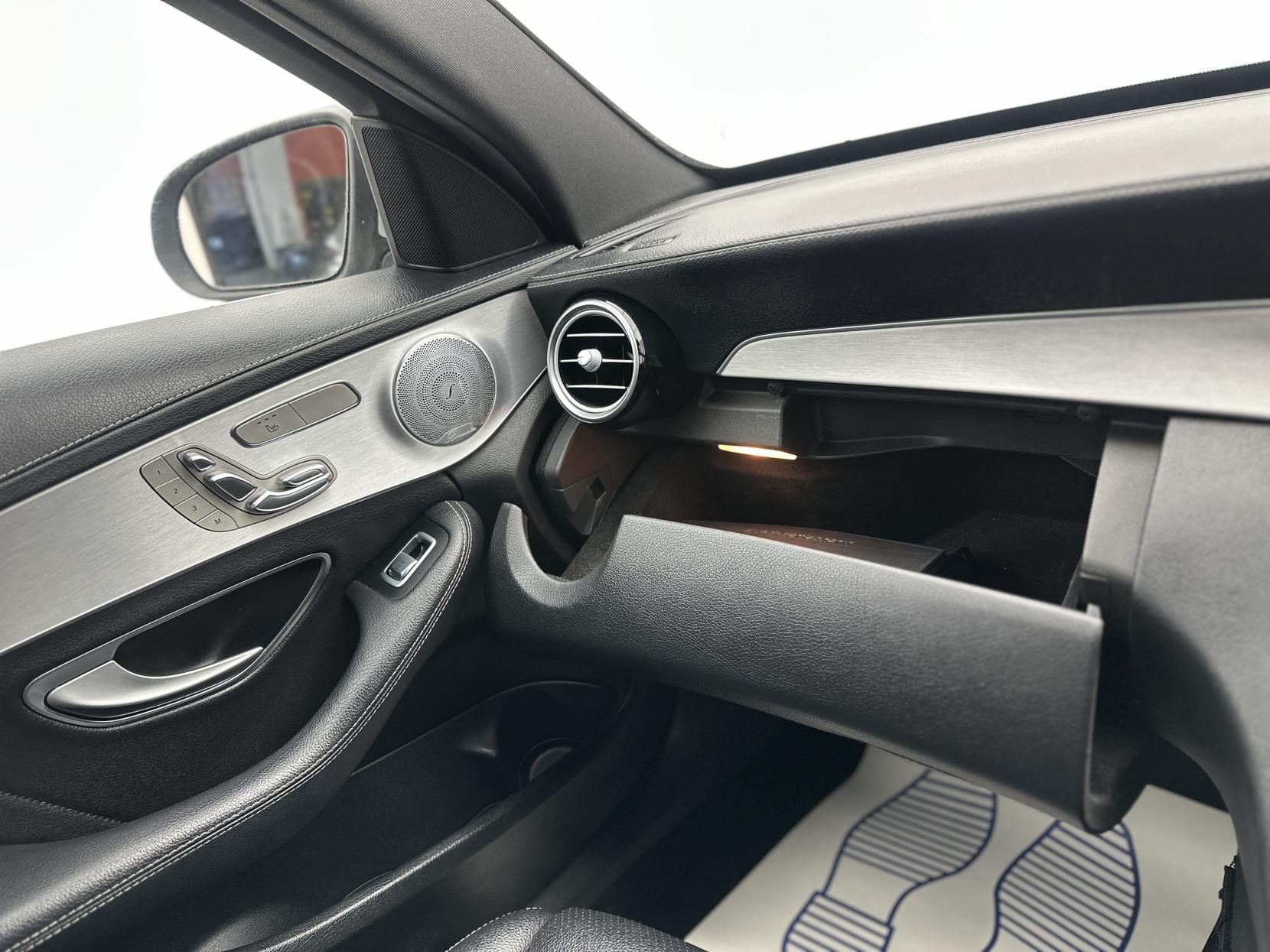 Mercedes-Benz C Class 2.0 C200 AMG Line (Premium Plus) Saloon 4dr Petrol 7G-Tronic+ Euro 6 (s/s) (184 ps)