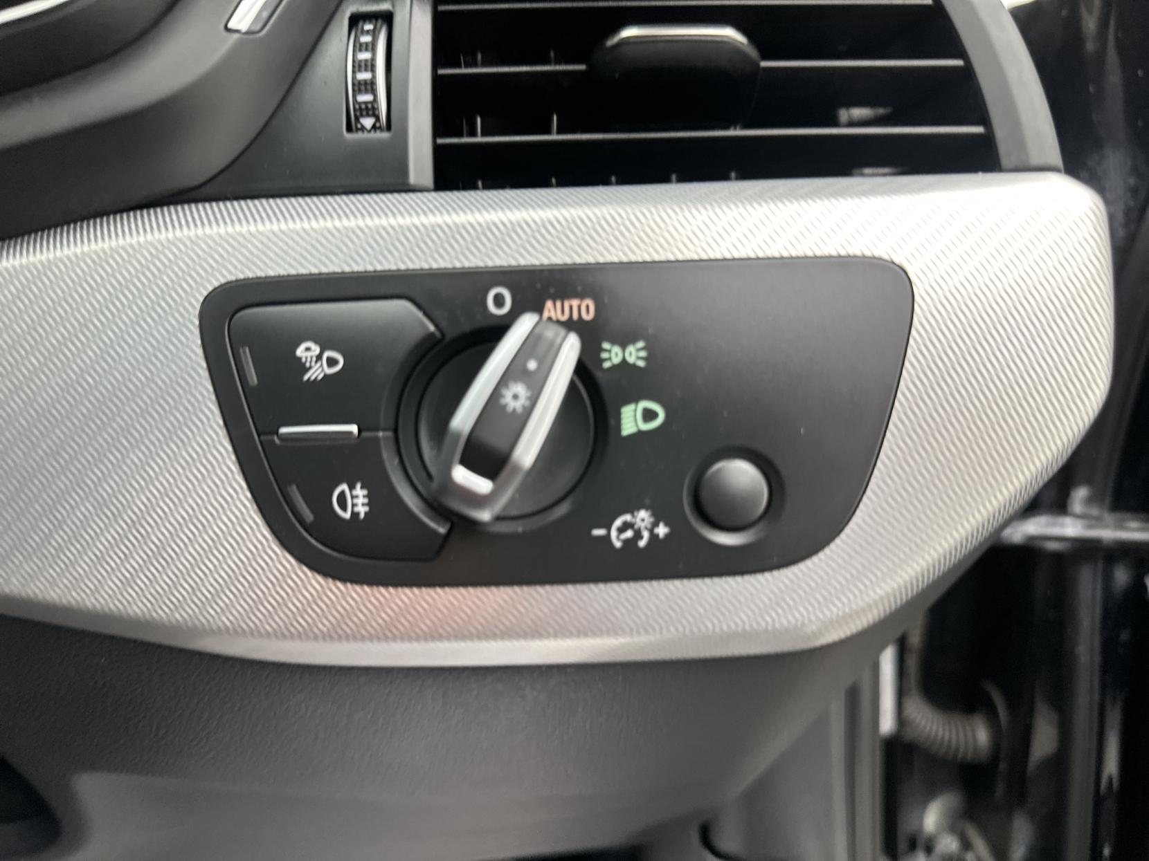 Audi A4 2.0 TDI 35 Sport Saloon 4dr Diesel S Tronic Euro 6 (s/s) (150 ps)