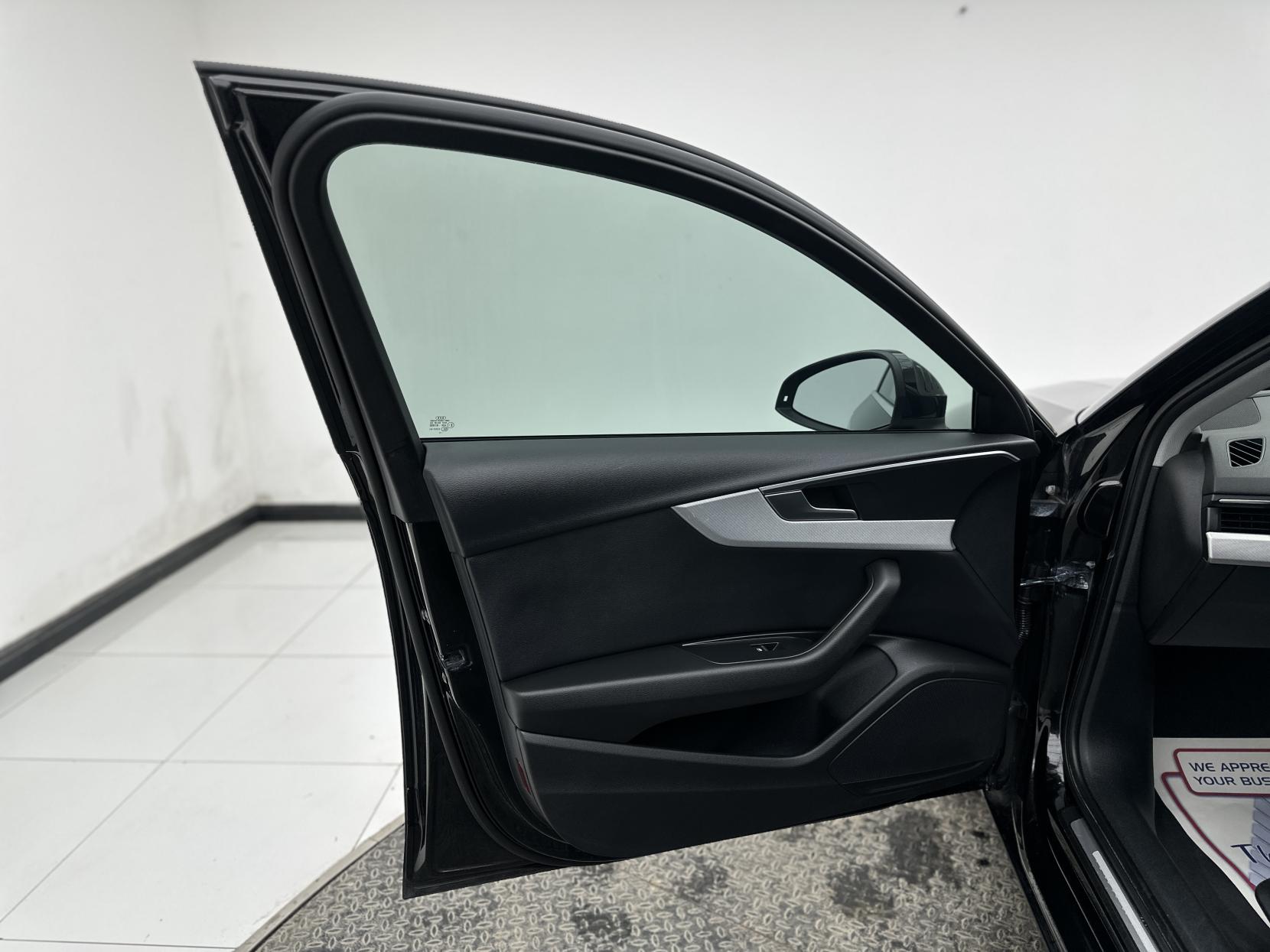 Audi A4 2.0 TDI 35 Sport Saloon 4dr Diesel S Tronic Euro 6 (s/s) (150 ps)