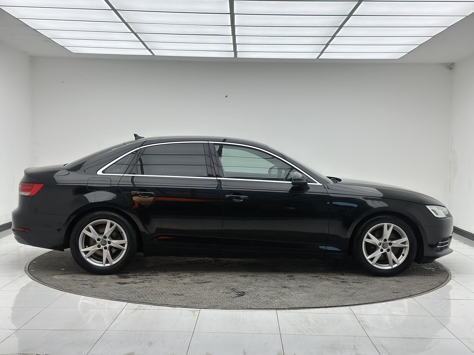 Audi A4 2.0 TDI 35 Sport Saloon 4dr Diesel S Tronic Euro 6 (s/s) (150 ps)