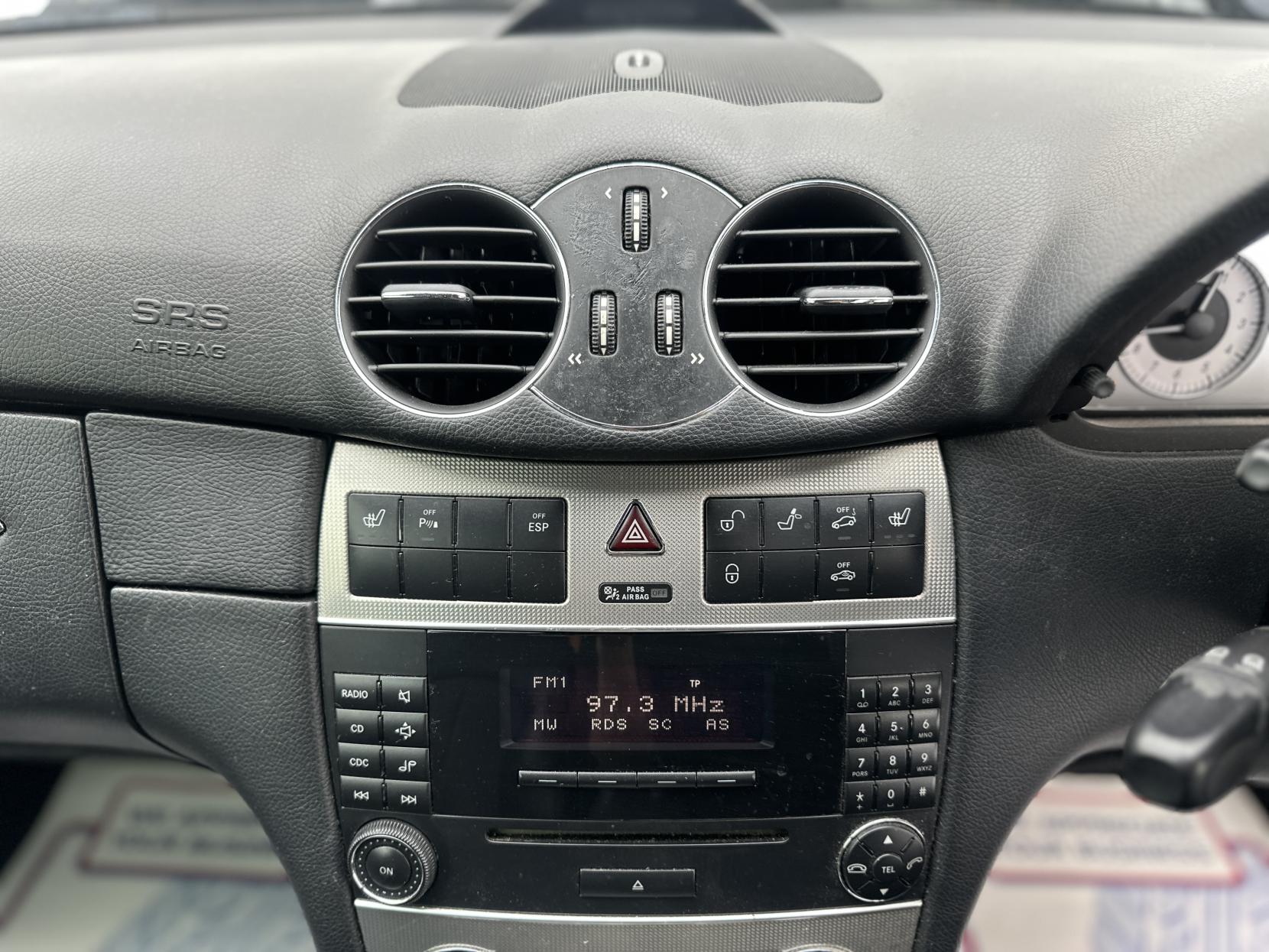 Mercedes-Benz CLK 1.8 CLK200 Kompressor Sport Coupe 2dr Petrol Automatic (200 g/km, 184 bhp)