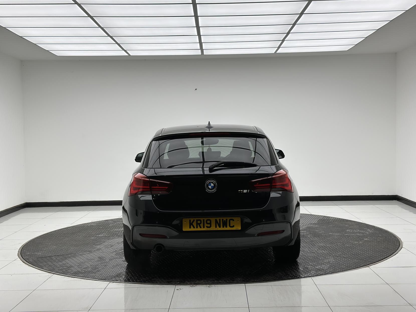 BMW 1 Series 1.5 118i GPF M Sport Shadow Edition Hatchback 3dr Petrol Auto Euro 6 (s/s) (136 ps)