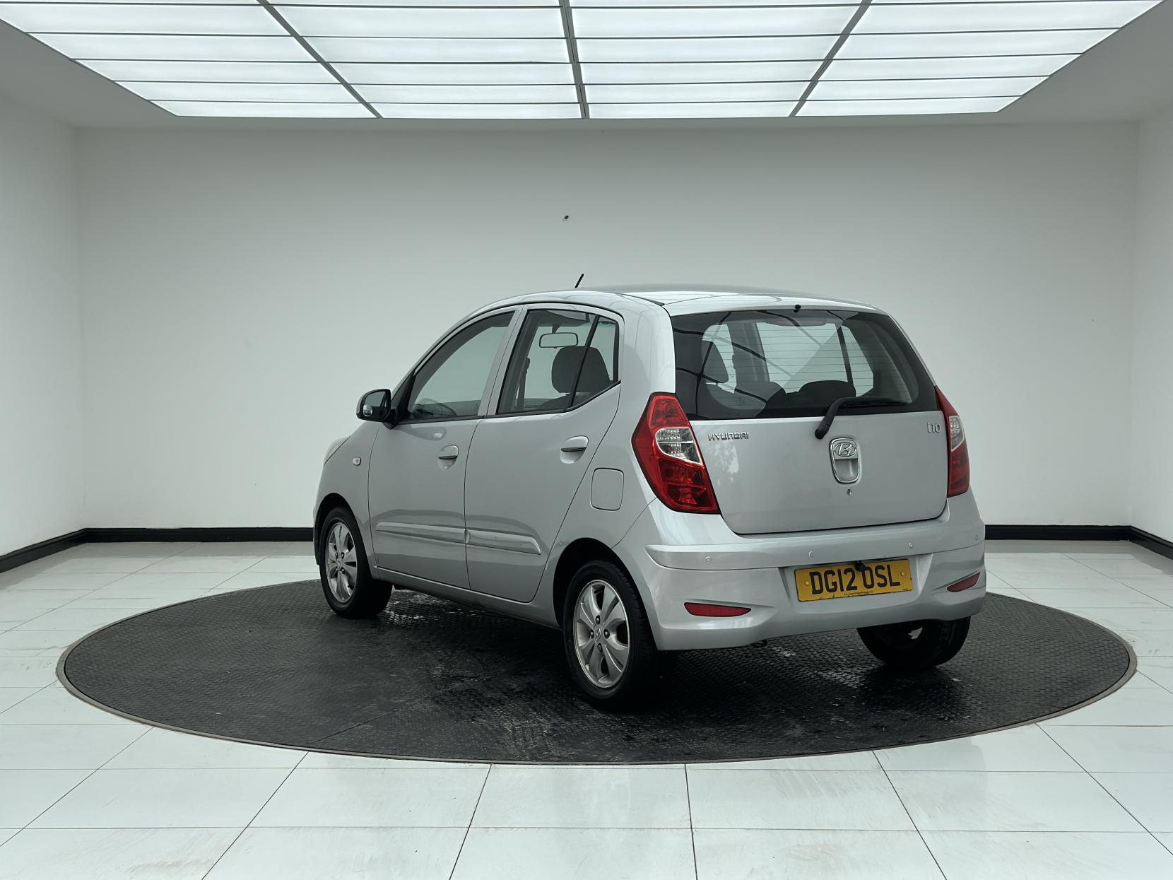 Hyundai i10 1.2 Active Hatchback 5dr Petrol Auto Euro 5 (85 bhp)