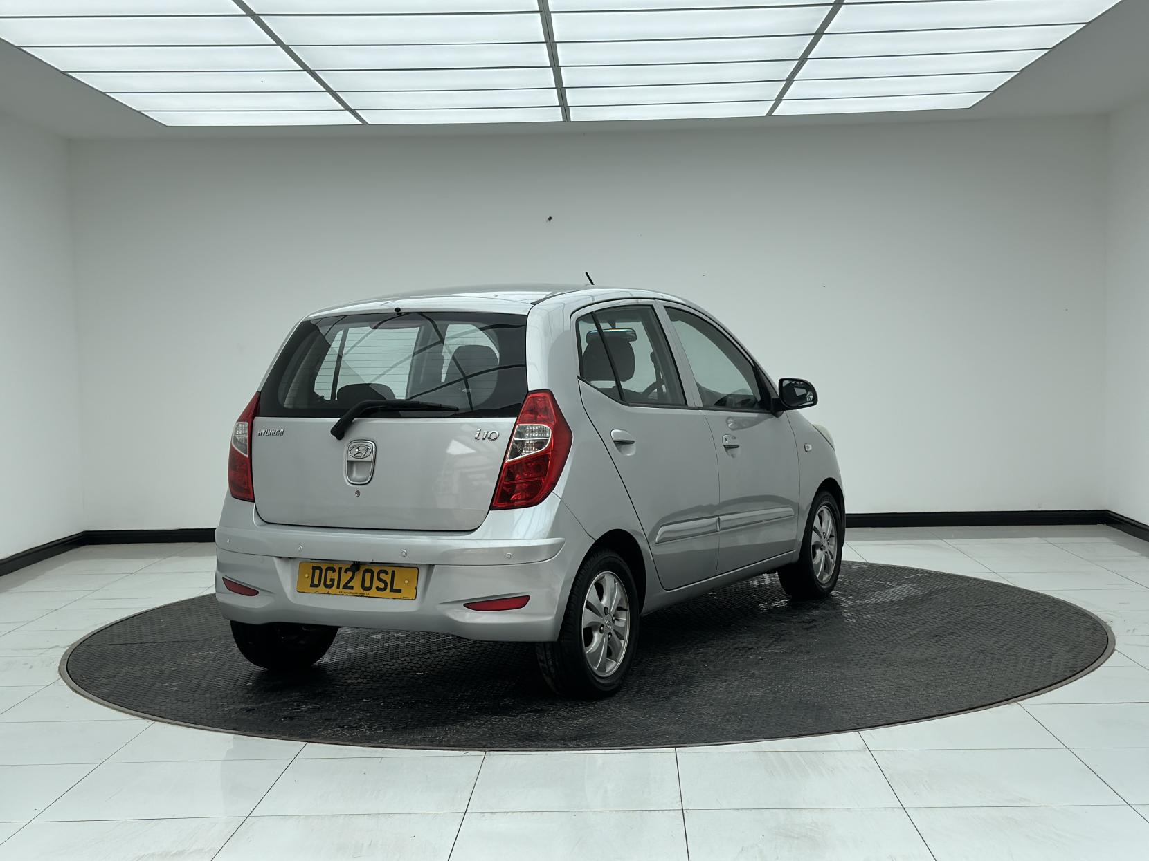 Hyundai i10 1.2 Active Hatchback 5dr Petrol Auto Euro 5 (85 bhp)