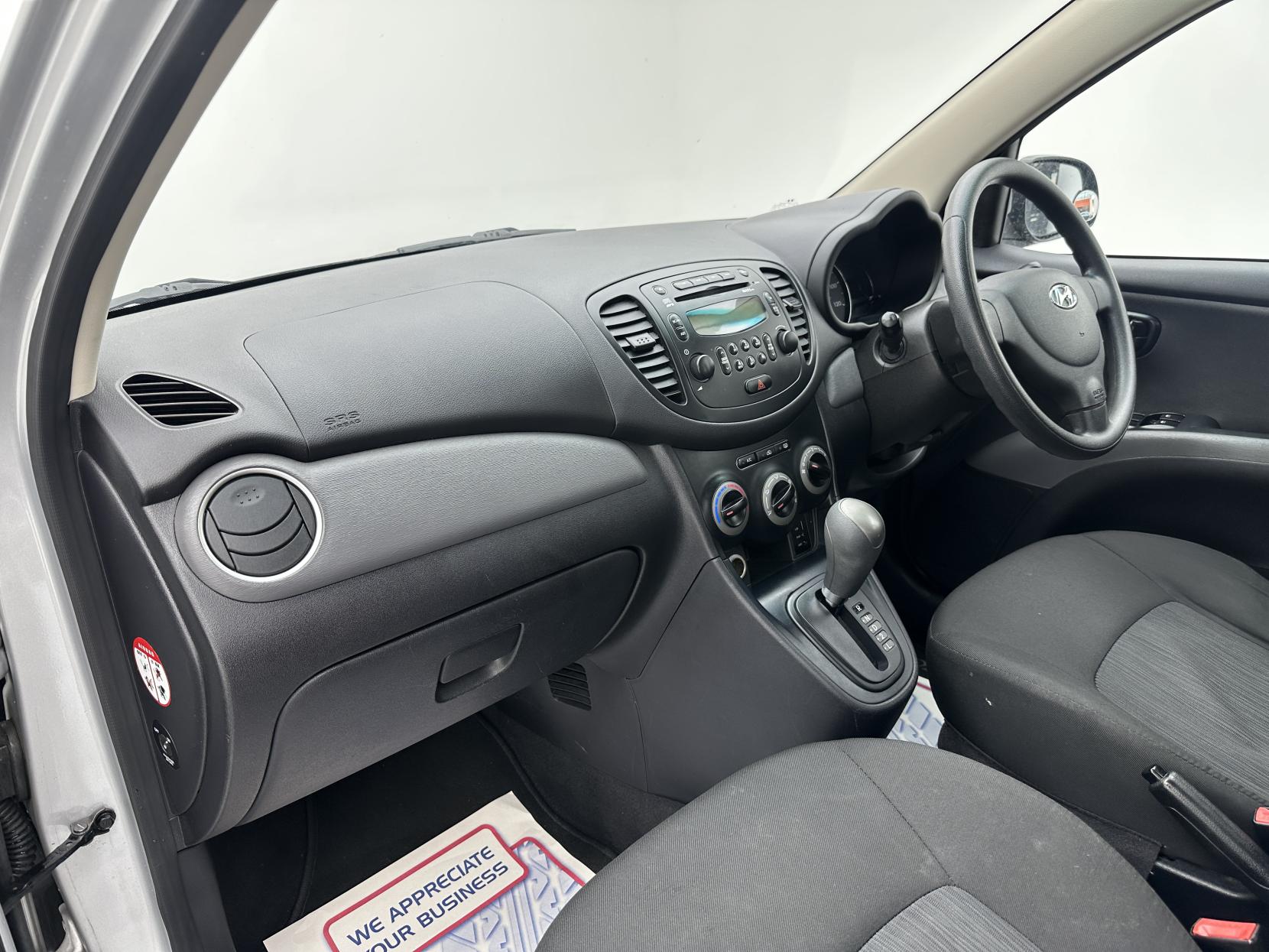 Hyundai i10 1.2 Active Hatchback 5dr Petrol Auto Euro 5 (85 bhp)