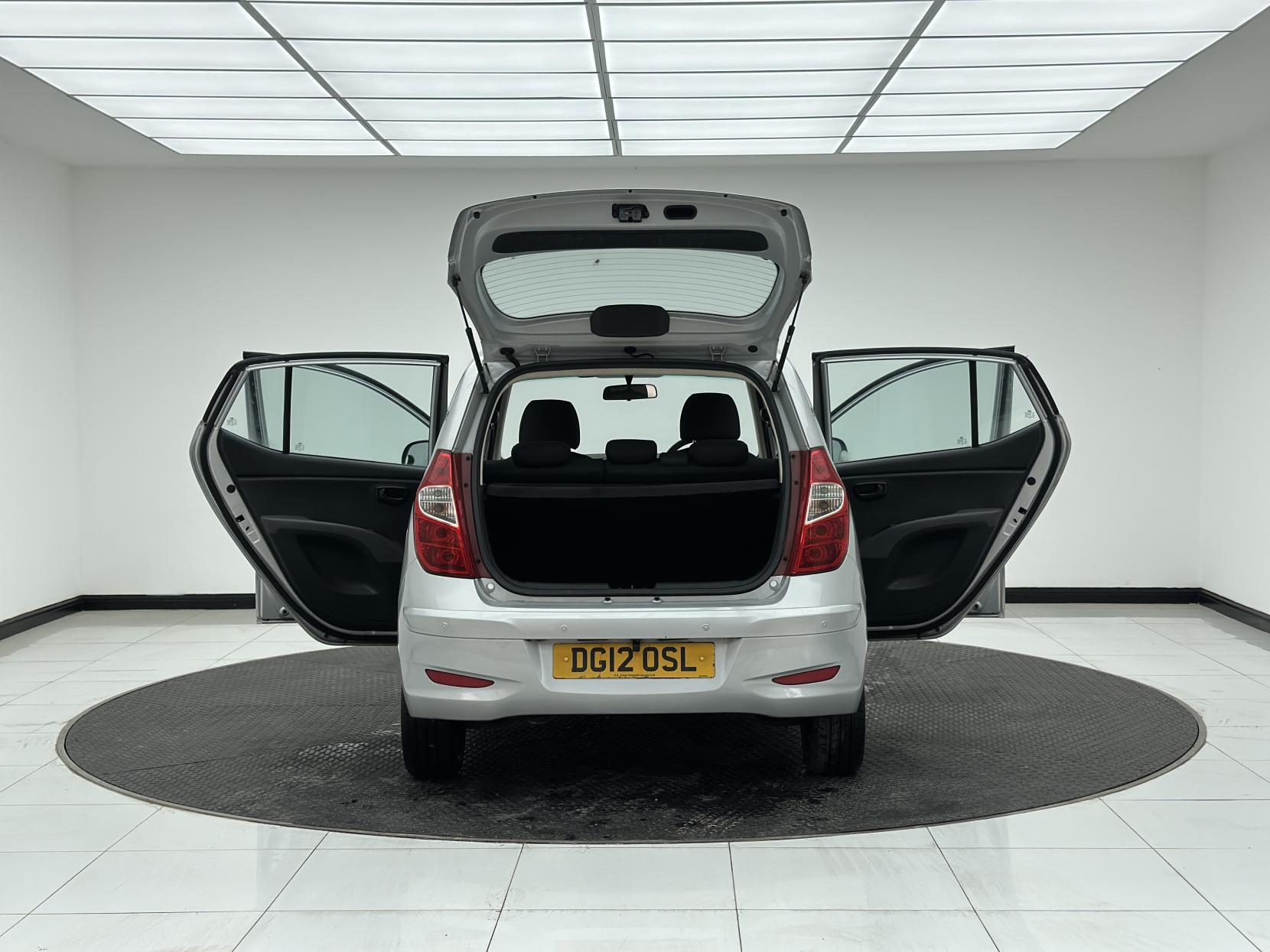 Hyundai i10 1.2 Active Hatchback 5dr Petrol Auto Euro 5 (85 bhp)