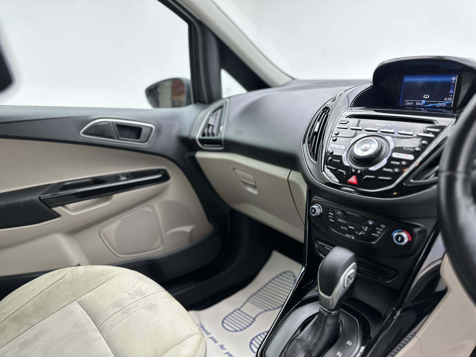 Ford B-Max 1.6 Titanium Navigator MPV 5dr Petrol Powershift Euro 6 (105 ps)