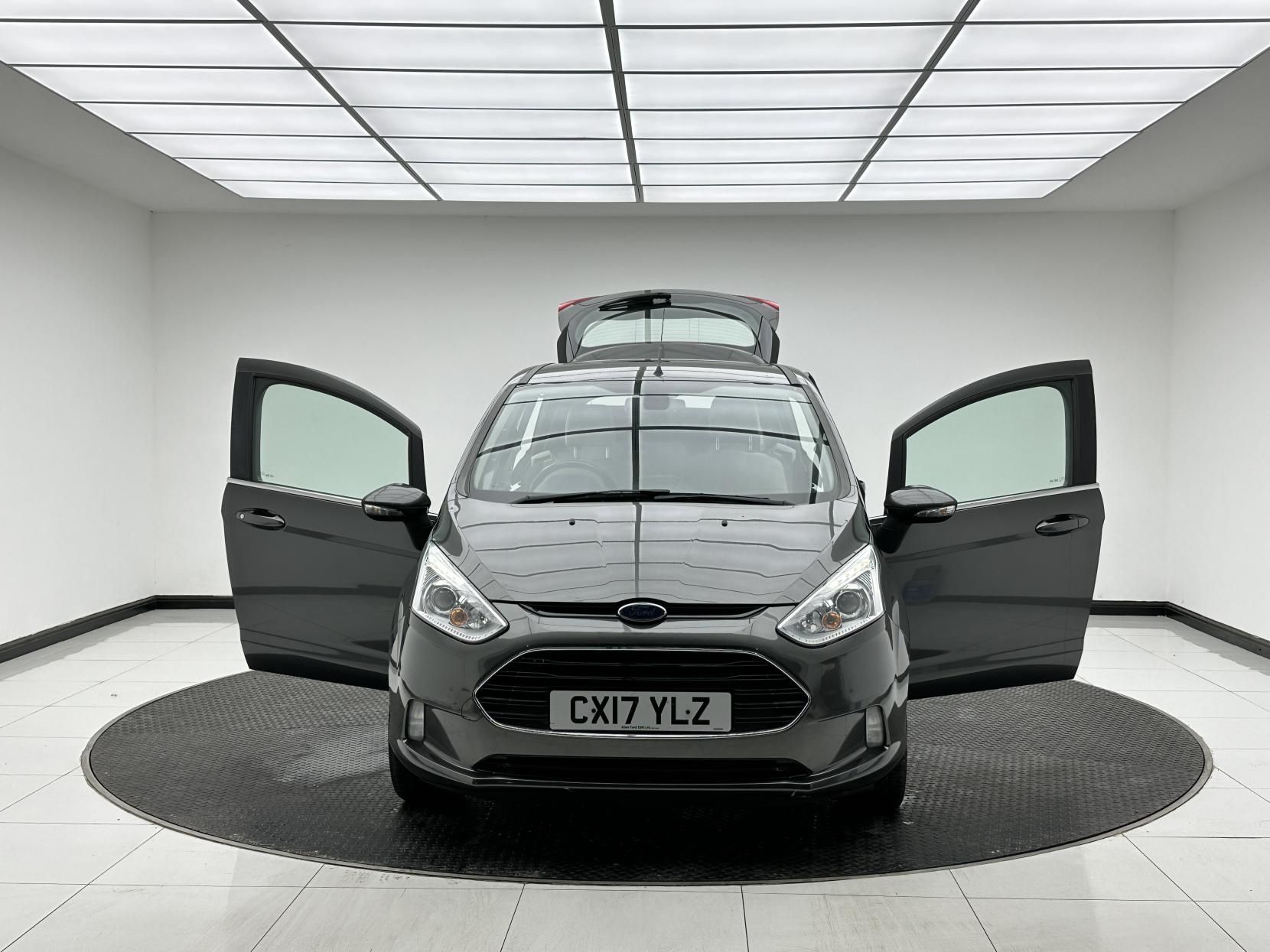 Ford B-Max 1.6 Titanium Navigator MPV 5dr Petrol Powershift Euro 6 (105 ps)