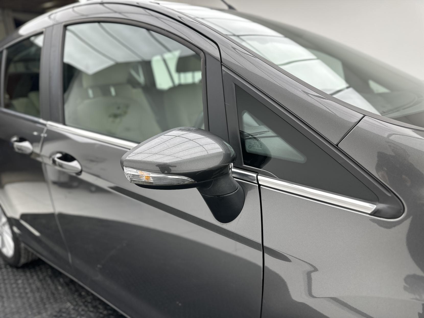 Ford B-Max 1.6 Titanium Navigator MPV 5dr Petrol Powershift Euro 6 (105 ps)