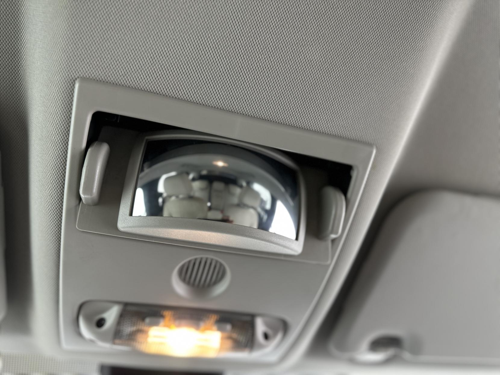 Ford B-Max 1.6 Titanium Navigator MPV 5dr Petrol Powershift Euro 6 (105 ps)