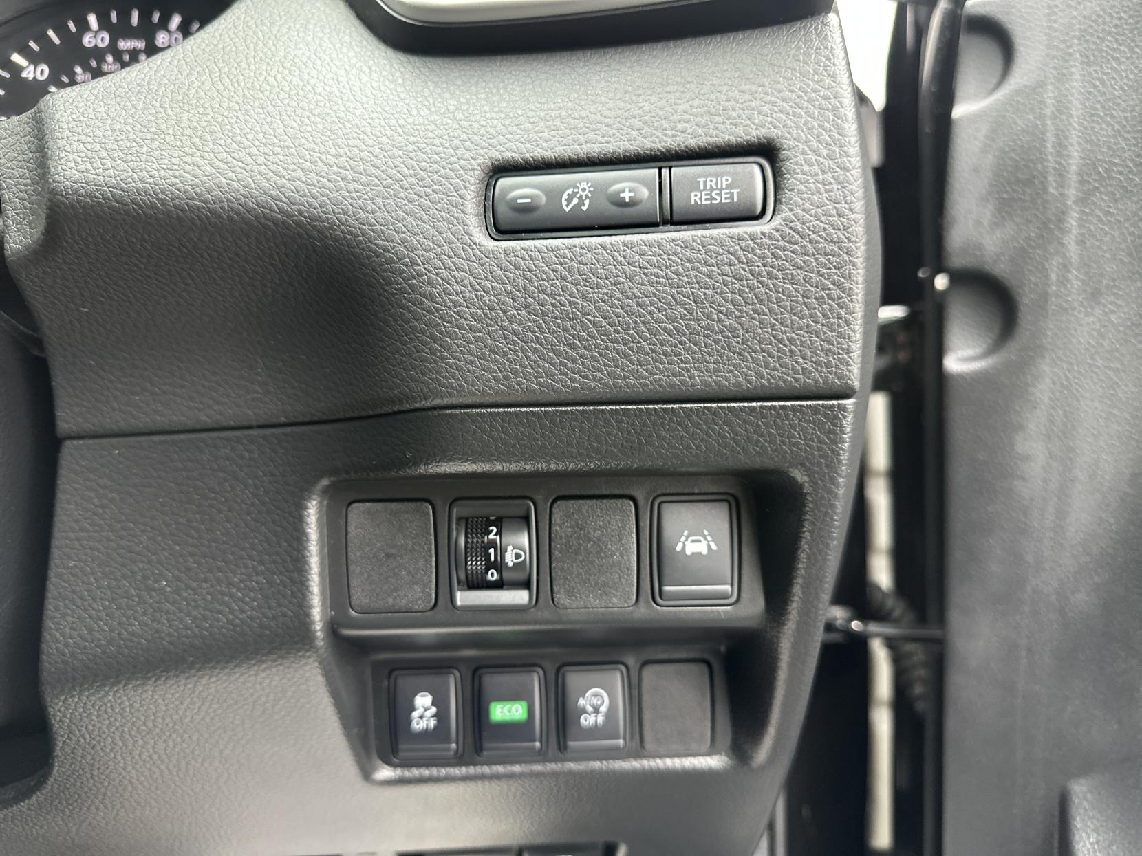 Nissan Qashqai 1.2 DIG-T N-Connecta SUV 5dr Petrol XTRON 2WD Euro 6 (s/s) (115 ps)