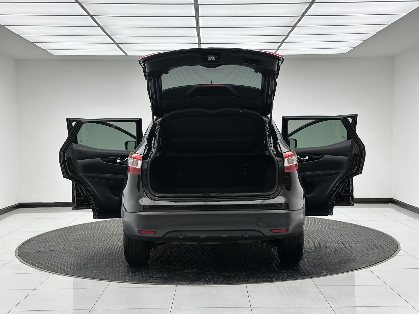 Nissan Qashqai 1.2 DIG-T N-Connecta SUV 5dr Petrol XTRON 2WD Euro 6 (s/s) (115 ps)