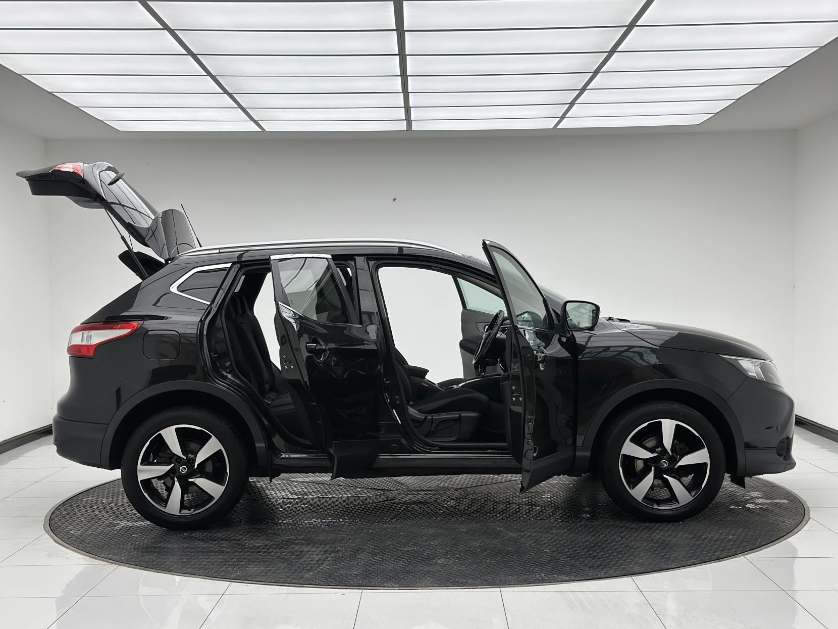 Nissan Qashqai 1.2 DIG-T N-Connecta SUV 5dr Petrol XTRON 2WD Euro 6 (s/s) (115 ps)