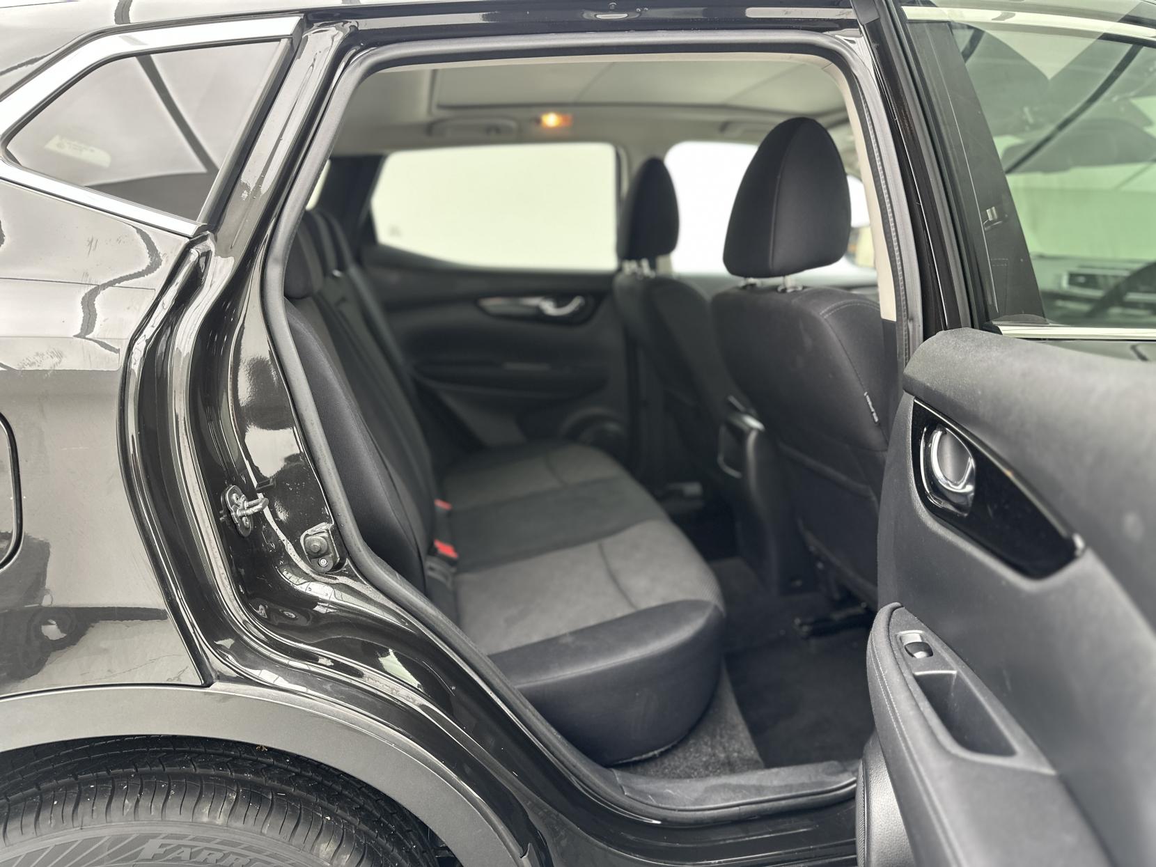 Nissan Qashqai 1.2 DIG-T N-Connecta SUV 5dr Petrol XTRON 2WD Euro 6 (s/s) (115 ps)