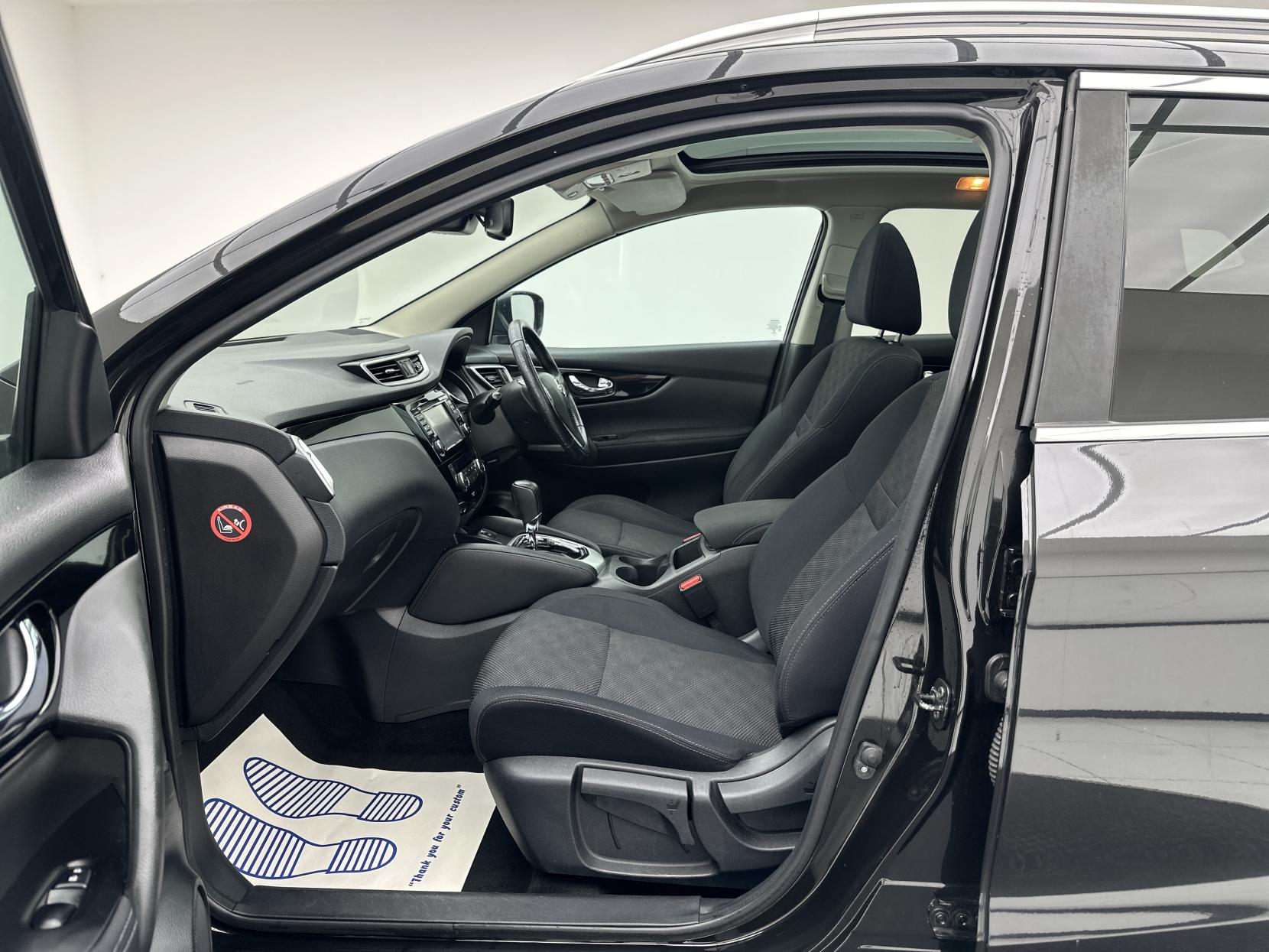 Nissan Qashqai 1.2 DIG-T N-Connecta SUV 5dr Petrol XTRON 2WD Euro 6 (s/s) (115 ps)