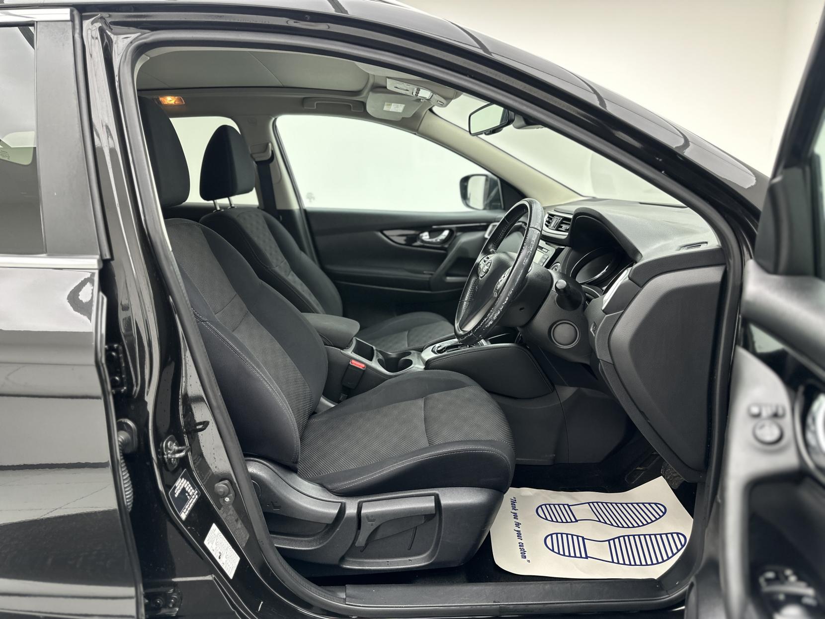 Nissan Qashqai 1.2 DIG-T N-Connecta SUV 5dr Petrol XTRON 2WD Euro 6 (s/s) (115 ps)