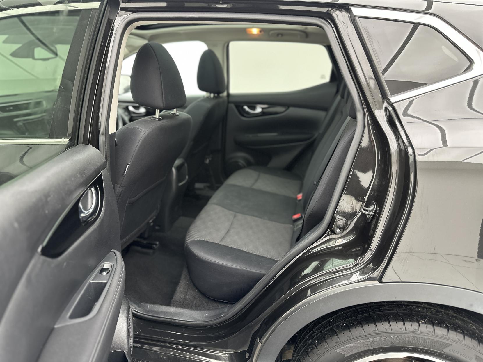 Nissan Qashqai 1.2 DIG-T N-Connecta SUV 5dr Petrol XTRON 2WD Euro 6 (s/s) (115 ps)