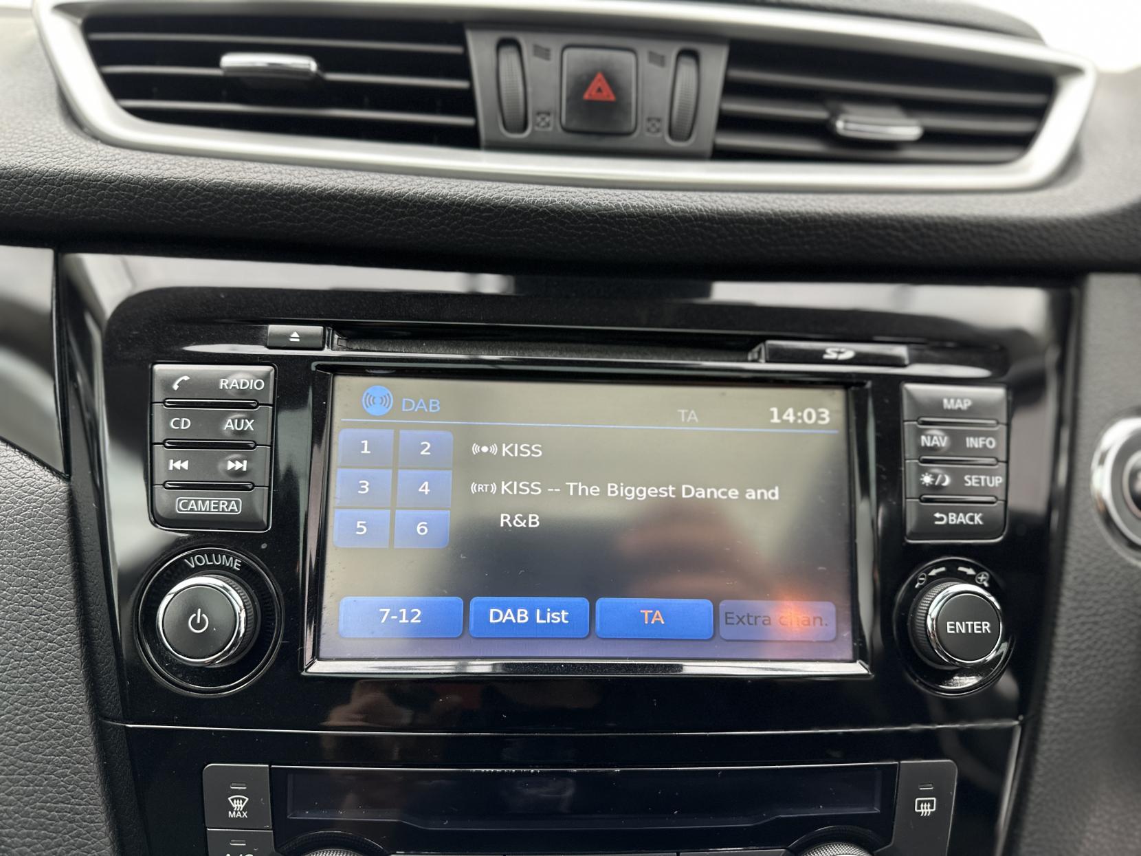 Nissan Qashqai 1.2 DIG-T N-Connecta SUV 5dr Petrol XTRON 2WD Euro 6 (s/s) (115 ps)