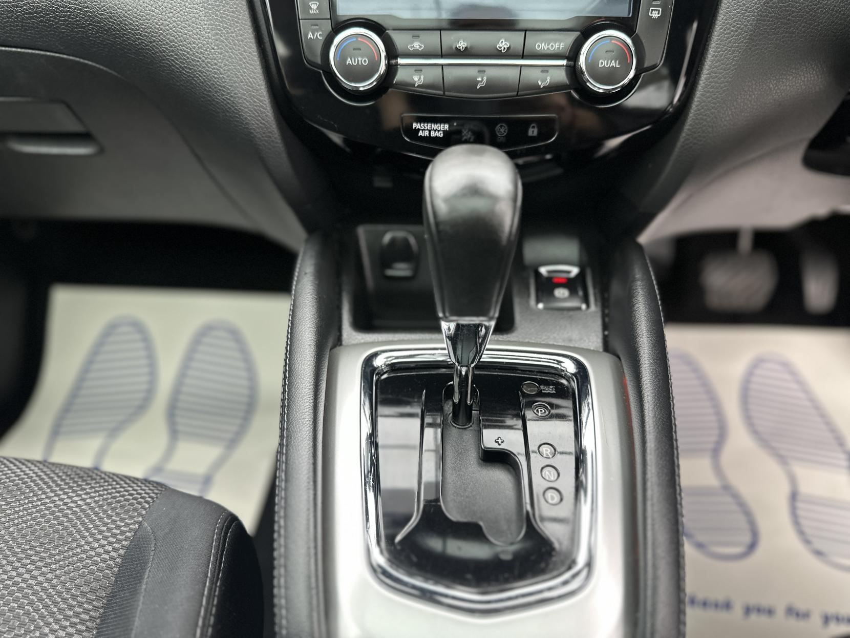 Nissan Qashqai 1.2 DIG-T N-Connecta SUV 5dr Petrol XTRON 2WD Euro 6 (s/s) (115 ps)