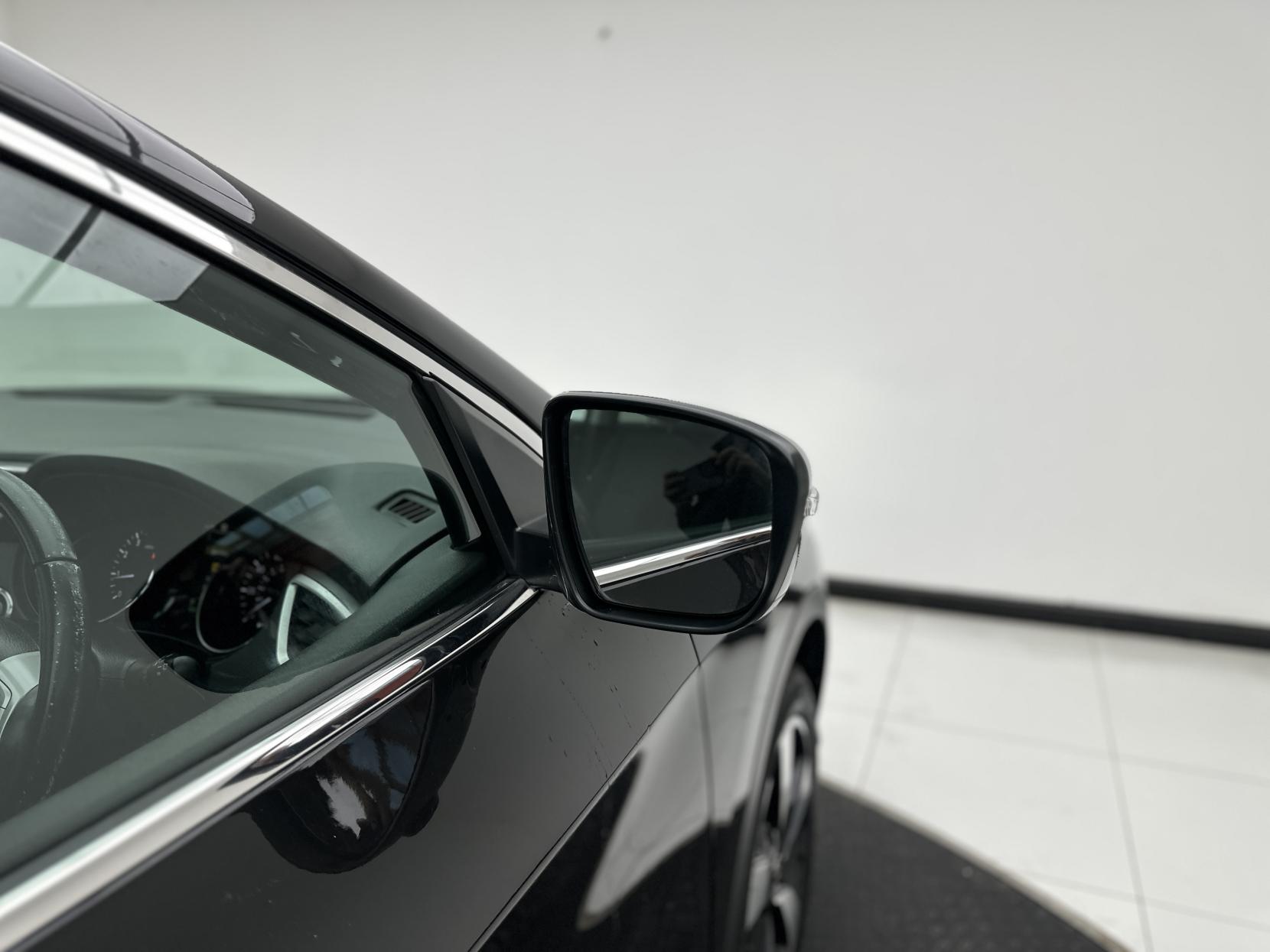 Nissan Qashqai 1.2 DIG-T N-Connecta SUV 5dr Petrol XTRON 2WD Euro 6 (s/s) (115 ps)