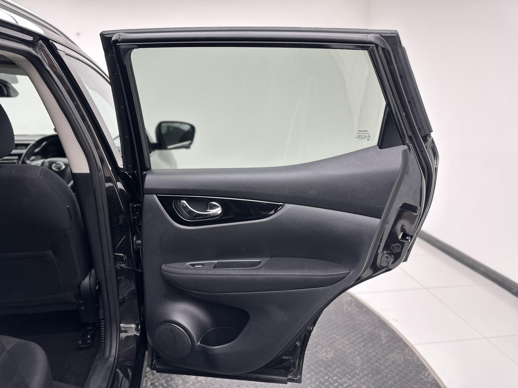 Nissan Qashqai 1.2 DIG-T N-Connecta SUV 5dr Petrol XTRON 2WD Euro 6 (s/s) (115 ps)