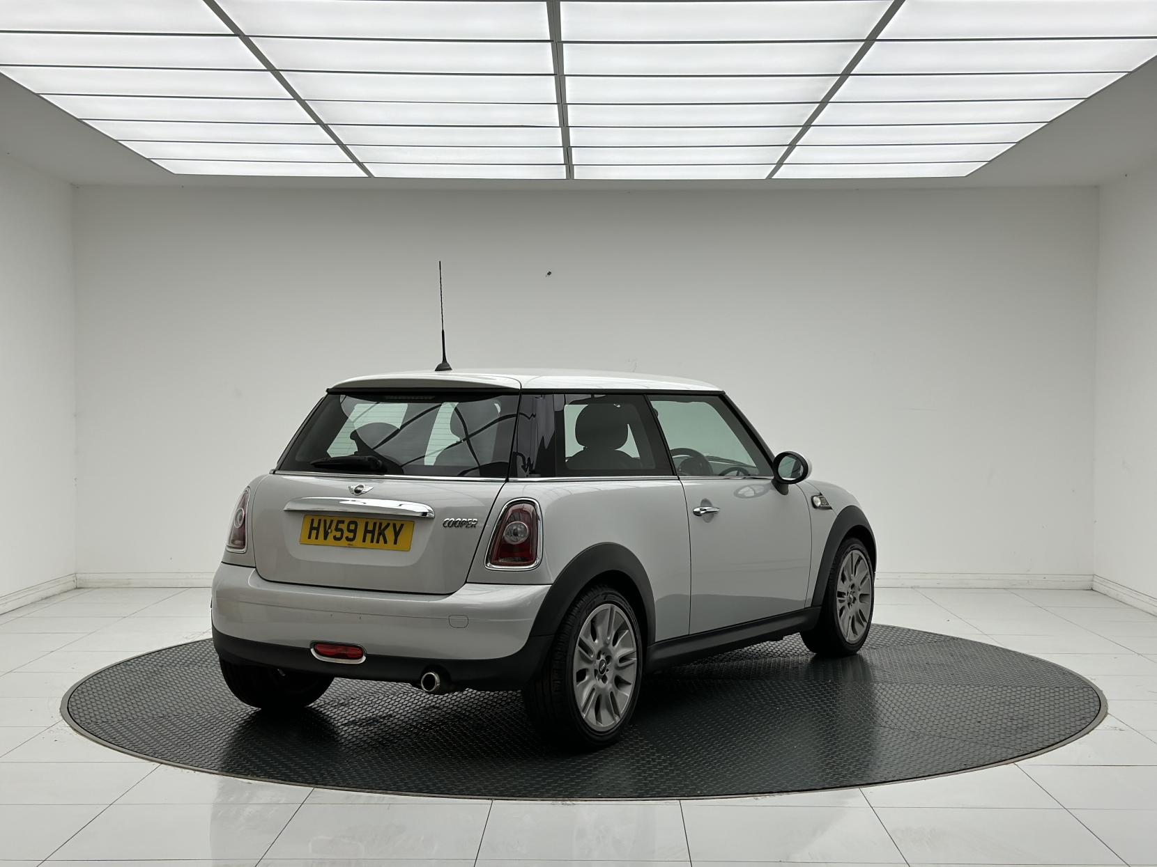 MINI Hatch 1.6 Cooper Camden Hatchback 3dr Petrol Manual Euro 4 (120 ps)