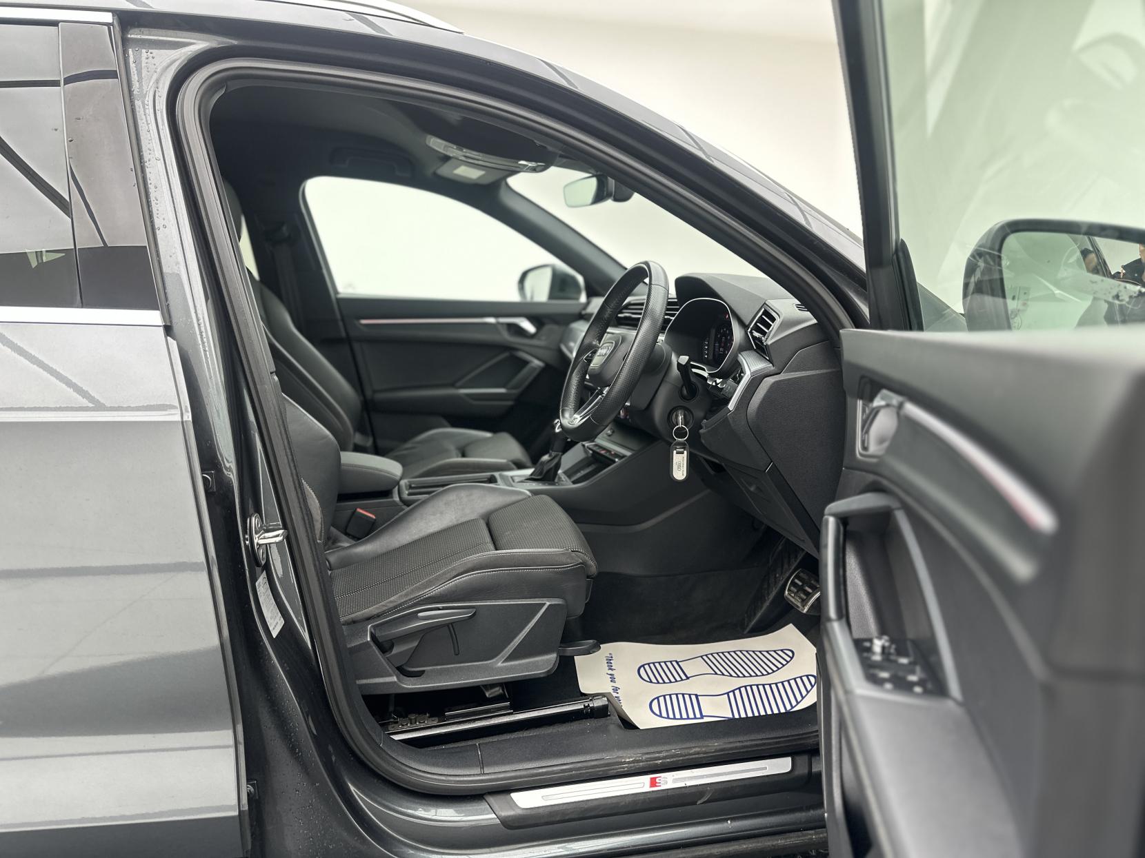 Audi Q3 2.0 TFSI 40 S line SUV 5dr Petrol S Tronic quattro Euro 6 (s/s) (190 ps)