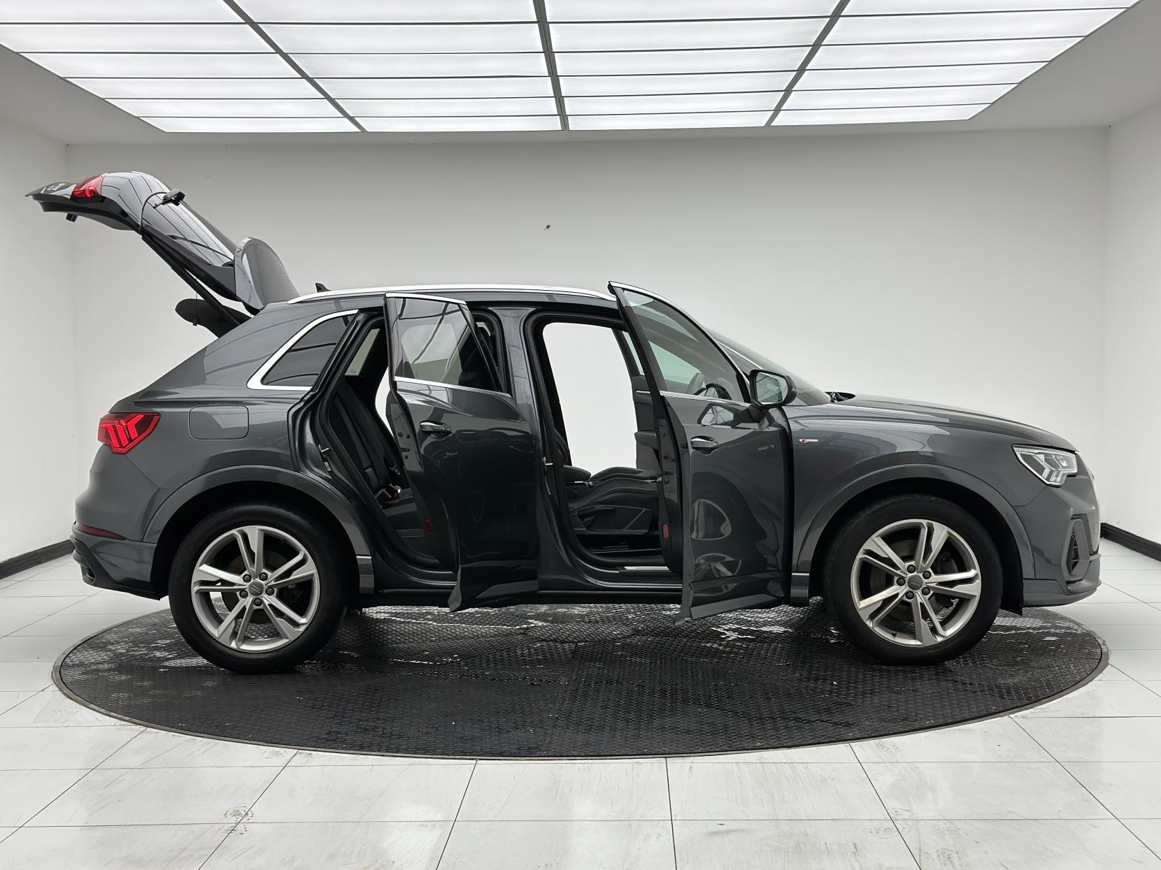 Audi Q3 2.0 TFSI 40 S line SUV 5dr Petrol S Tronic quattro Euro 6 (s/s) (190 ps)