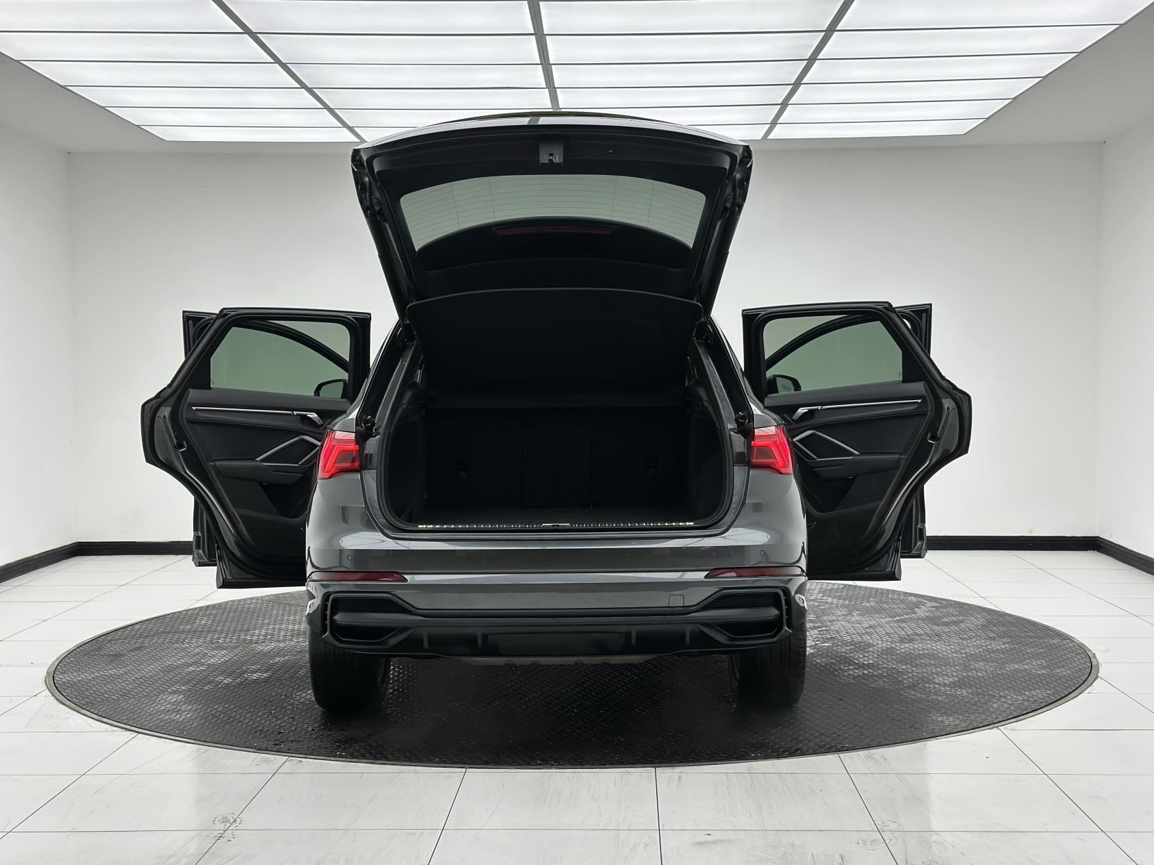 Audi Q3 2.0 TFSI 40 S line SUV 5dr Petrol S Tronic quattro Euro 6 (s/s) (190 ps)