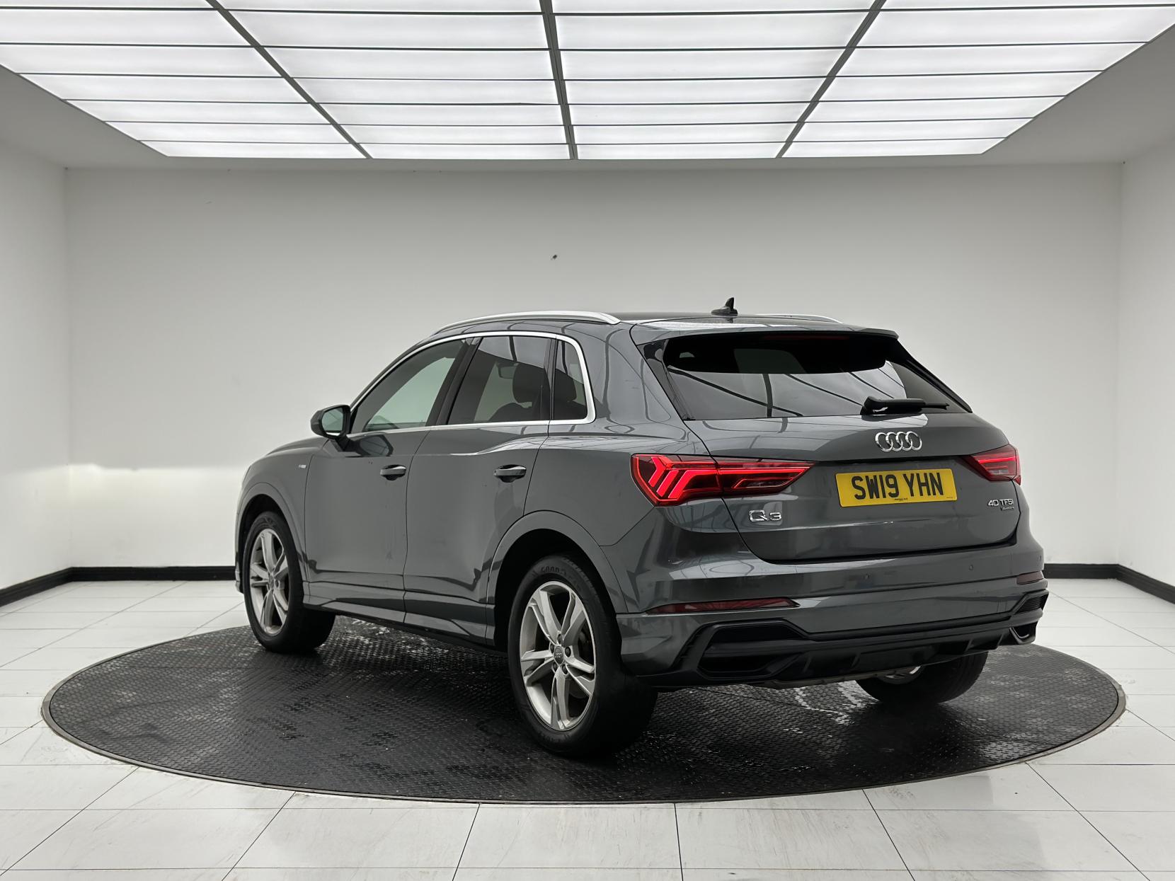 Audi Q3 2.0 TFSI 40 S line SUV 5dr Petrol S Tronic quattro Euro 6 (s/s) (190 ps)