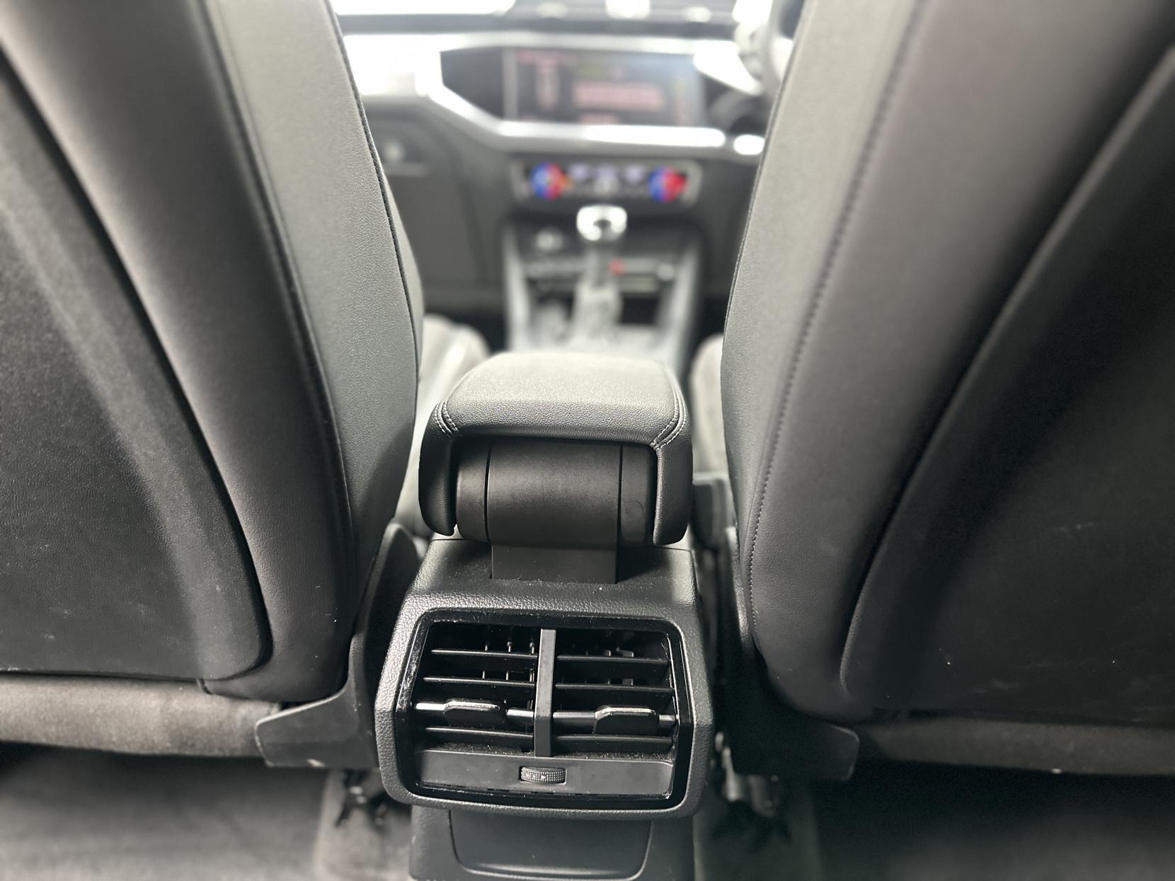 Audi Q3 2.0 TFSI 40 S line SUV 5dr Petrol S Tronic quattro Euro 6 (s/s) (190 ps)