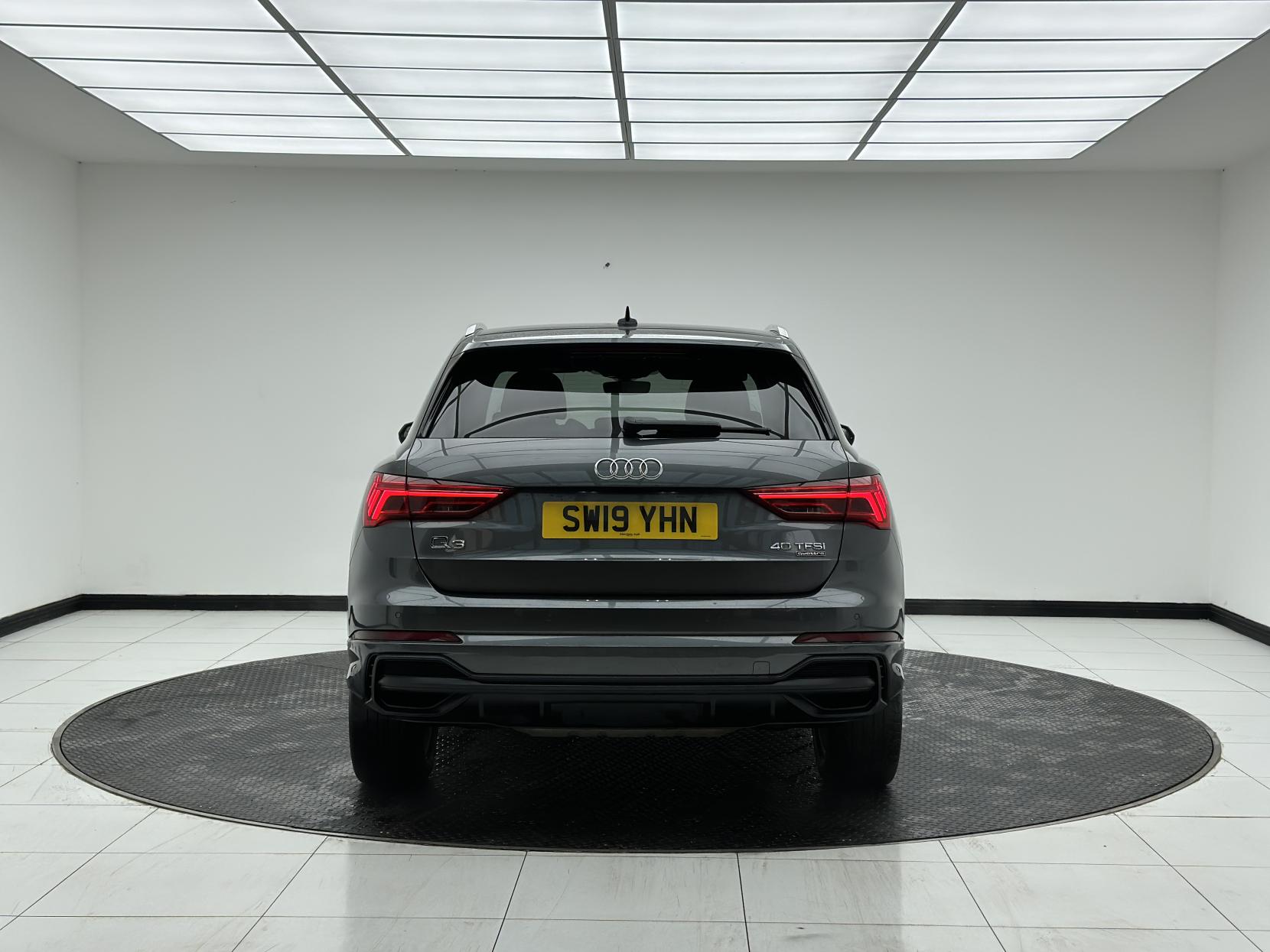 Audi Q3 2.0 TFSI 40 S line SUV 5dr Petrol S Tronic quattro Euro 6 (s/s) (190 ps)