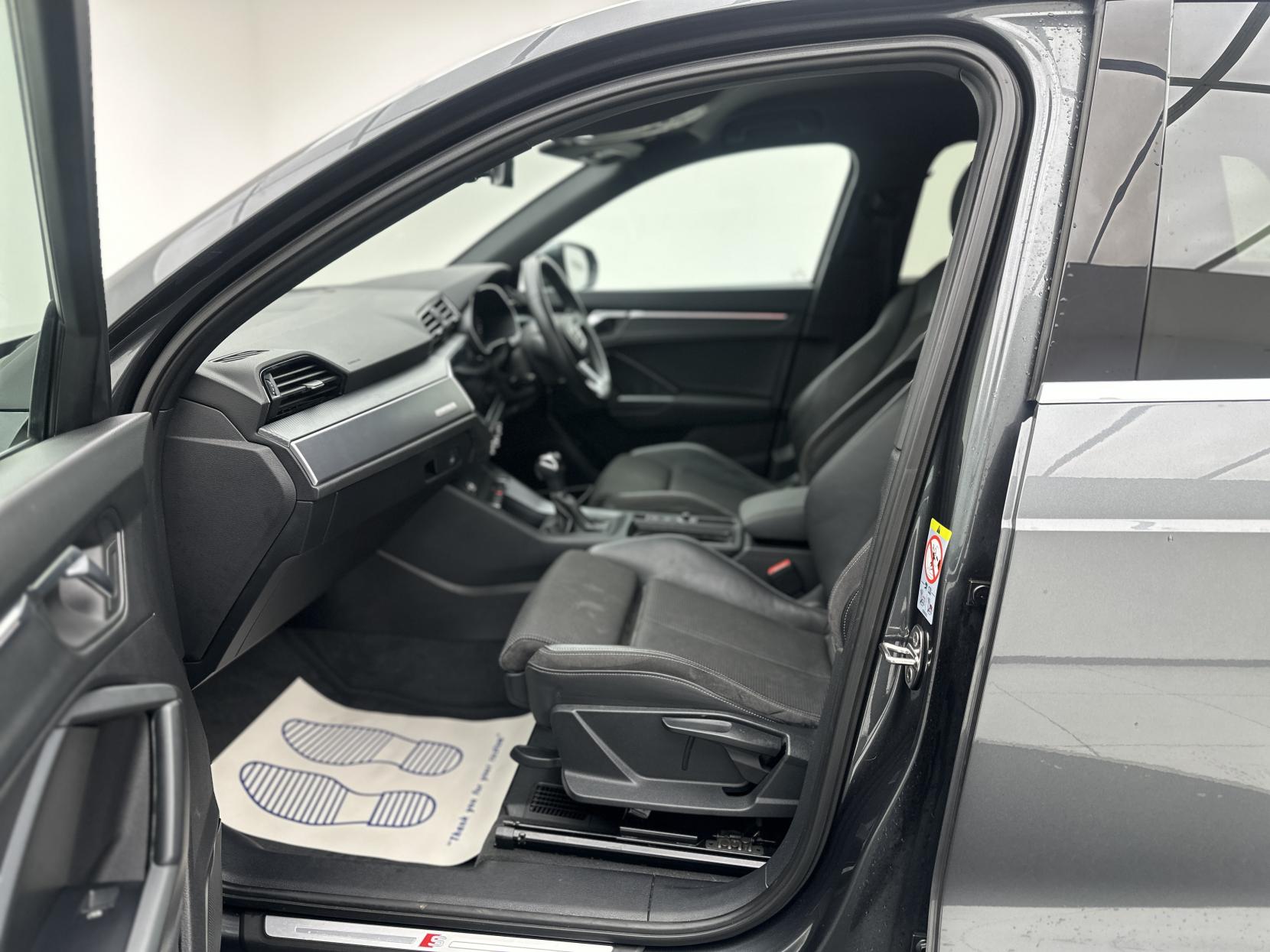 Audi Q3 2.0 TFSI 40 S line SUV 5dr Petrol S Tronic quattro Euro 6 (s/s) (190 ps)