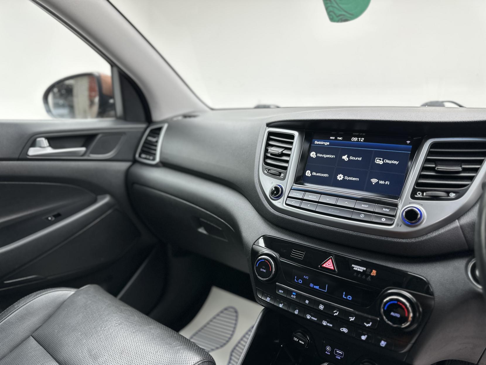 Hyundai TUCSON 2.0 CRDi Premium SE SUV 5dr Diesel Auto 4WD Euro 6 (185 ps)