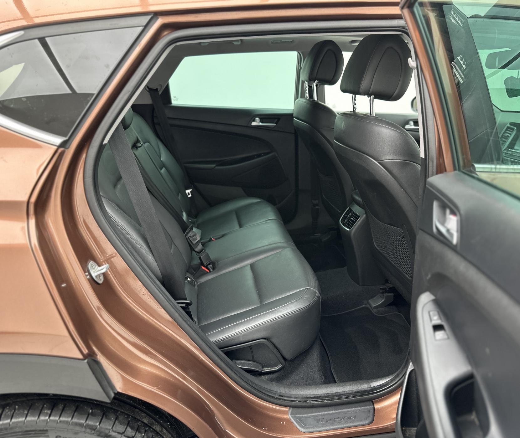 Hyundai TUCSON 2.0 CRDi Premium SE SUV 5dr Diesel Auto 4WD Euro 6 (185 ps)