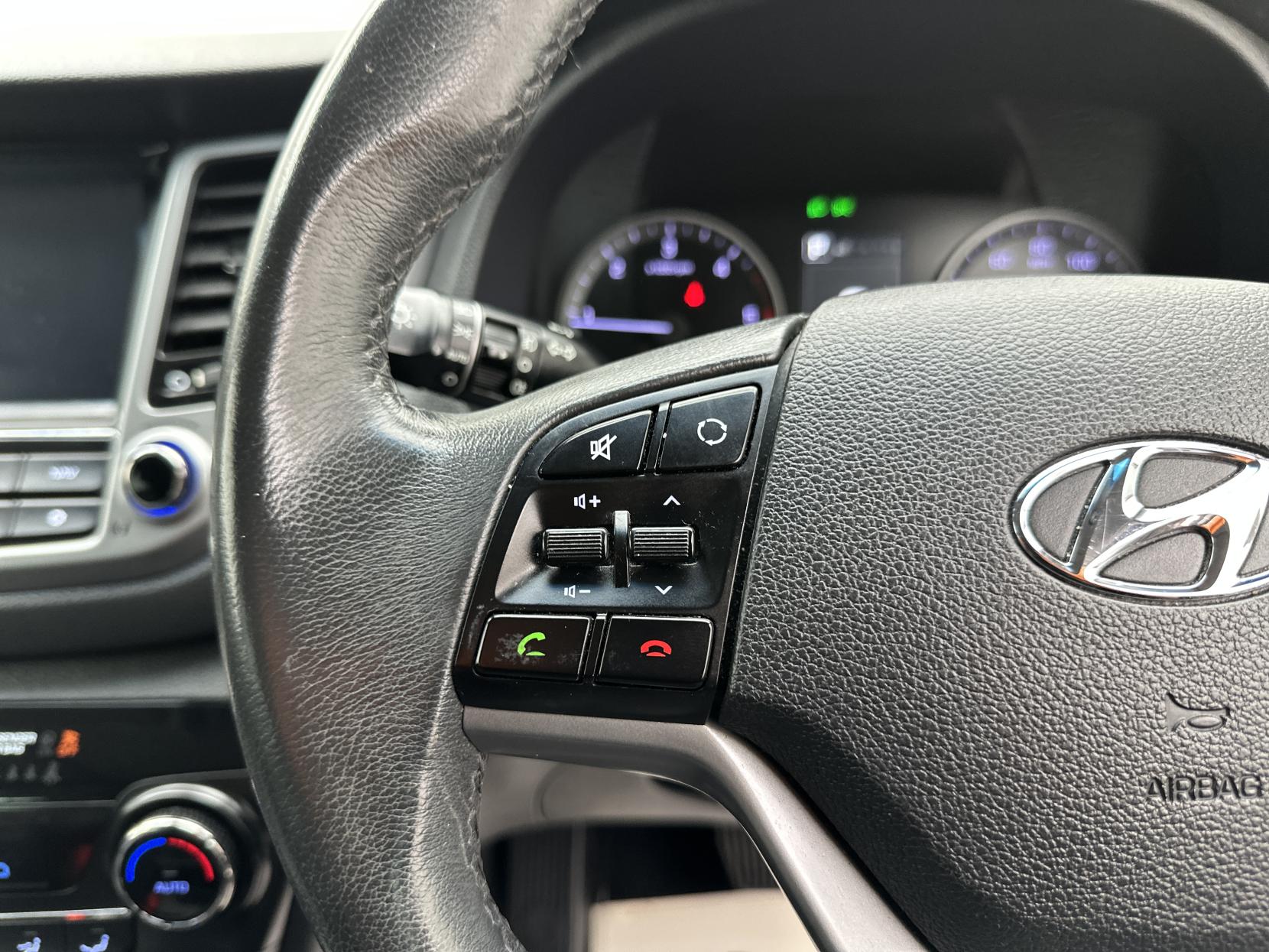 Hyundai TUCSON 2.0 CRDi Premium SE SUV 5dr Diesel Auto 4WD Euro 6 (185 ps)